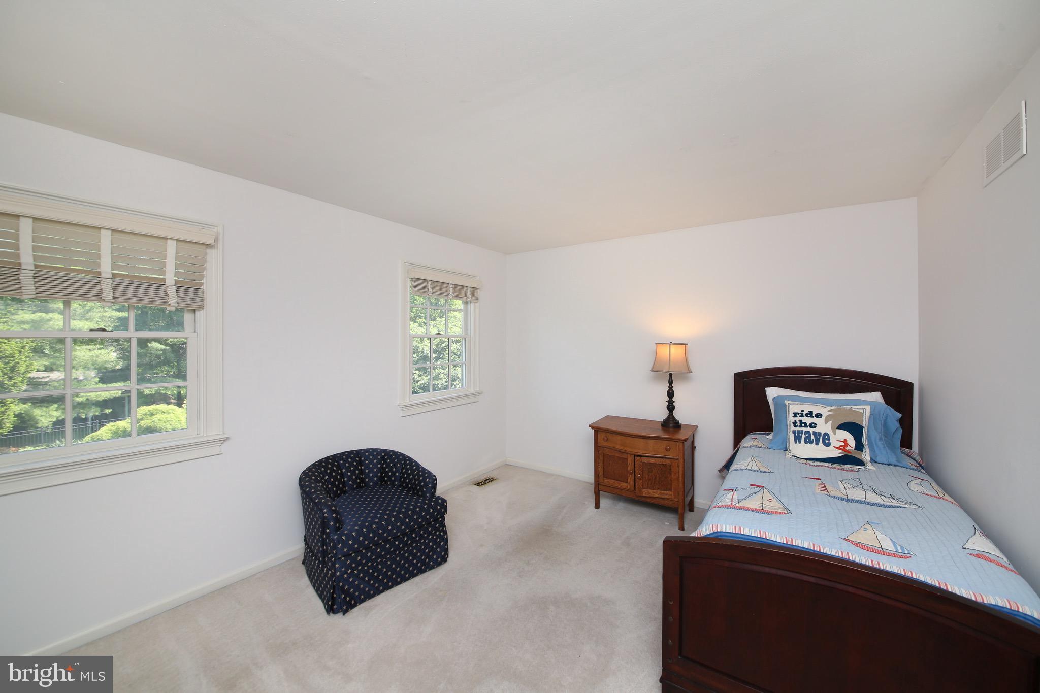 PEBBLE HILL - Residential