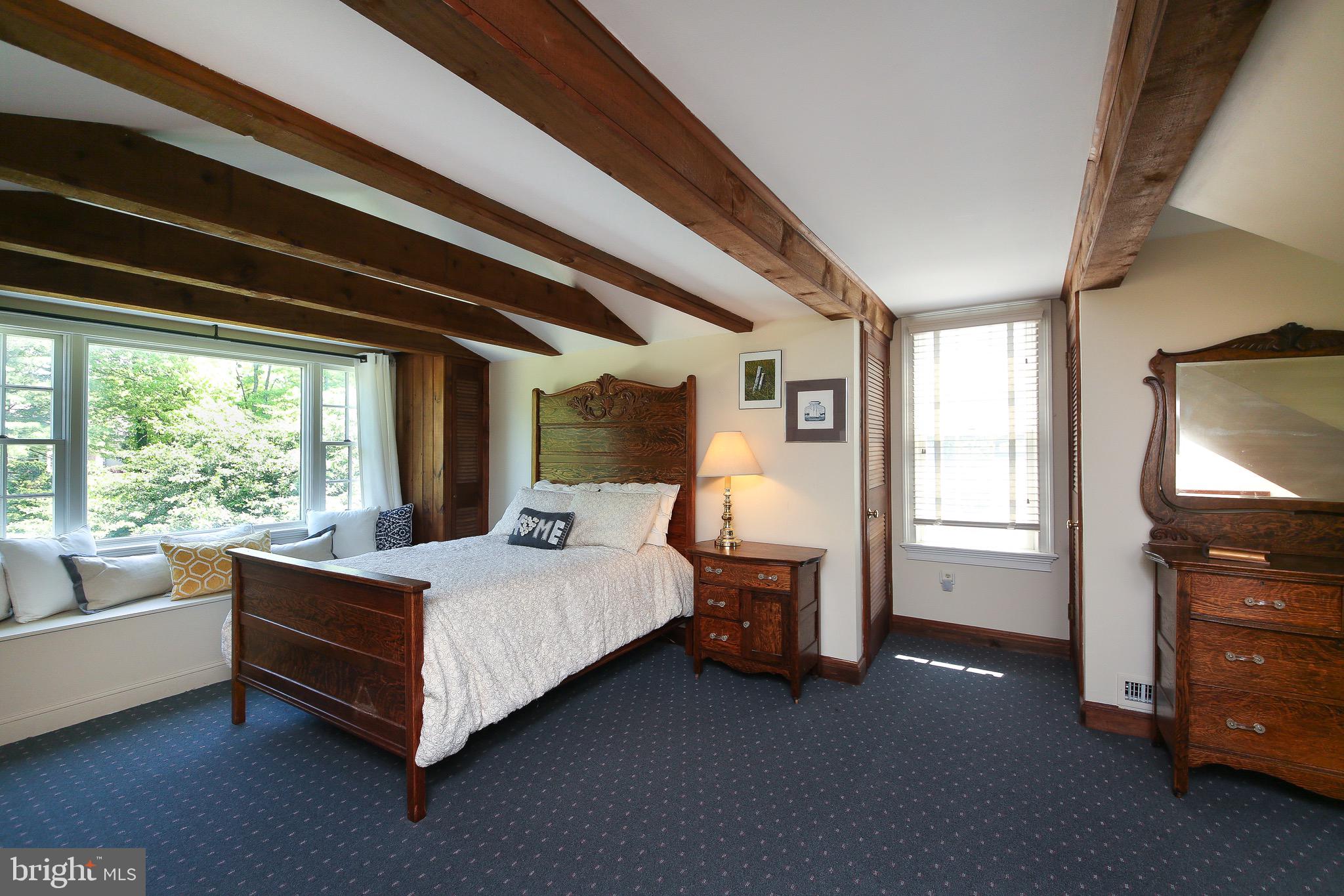 PEBBLE HILL - Residential