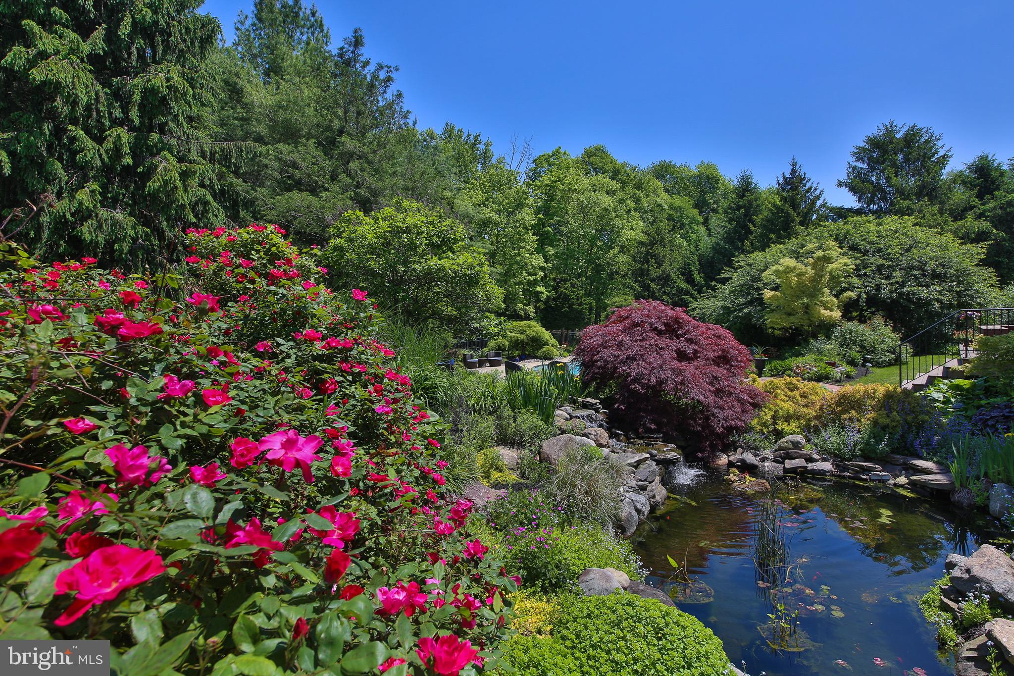 PEBBLE HILL - Residential