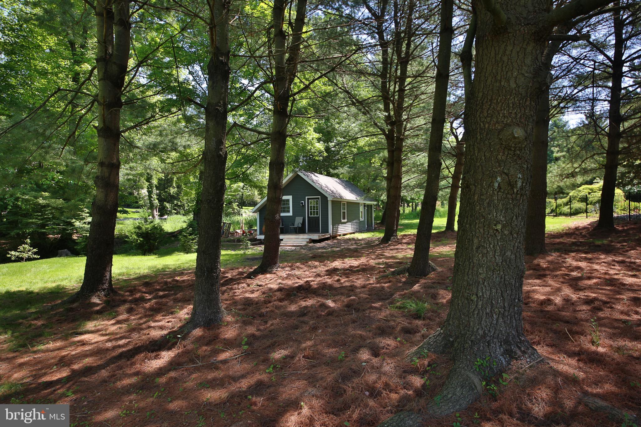 PEBBLE HILL - Residential