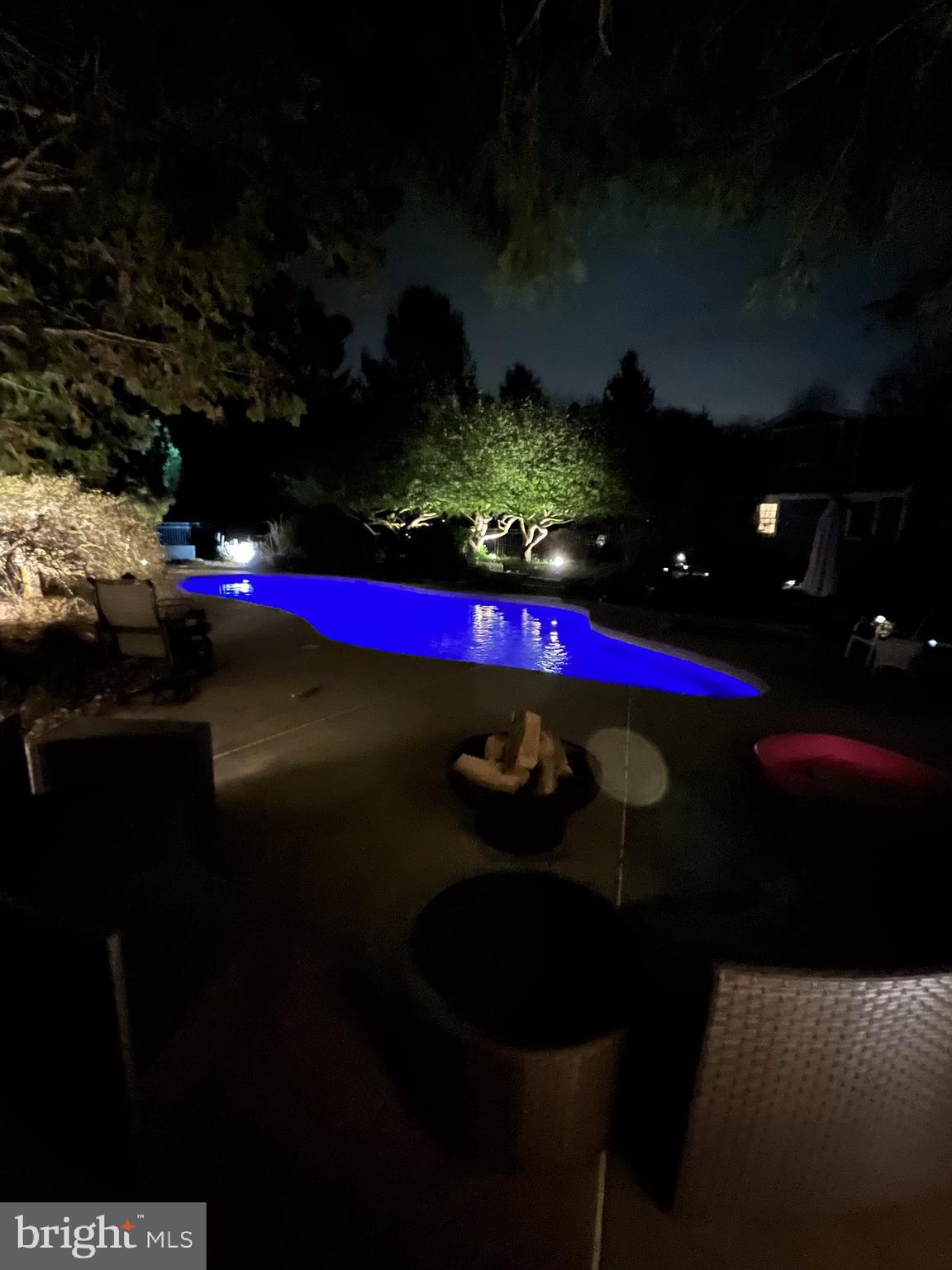 PEBBLE HILL - Residential