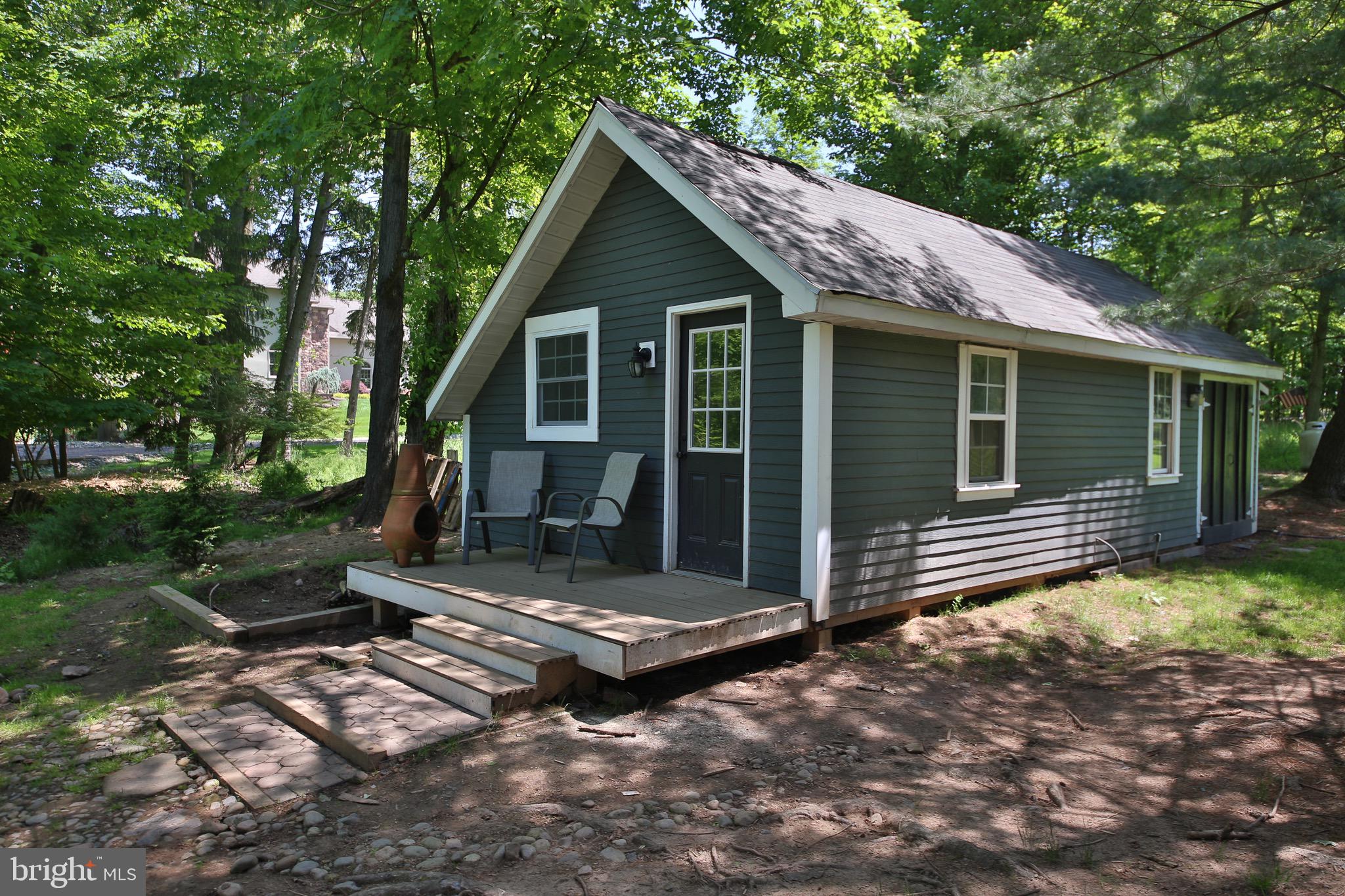 PEBBLE HILL - Residential