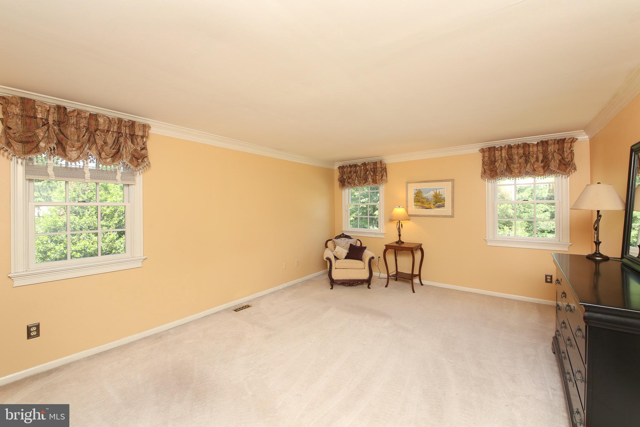 PEBBLE HILL - Residential