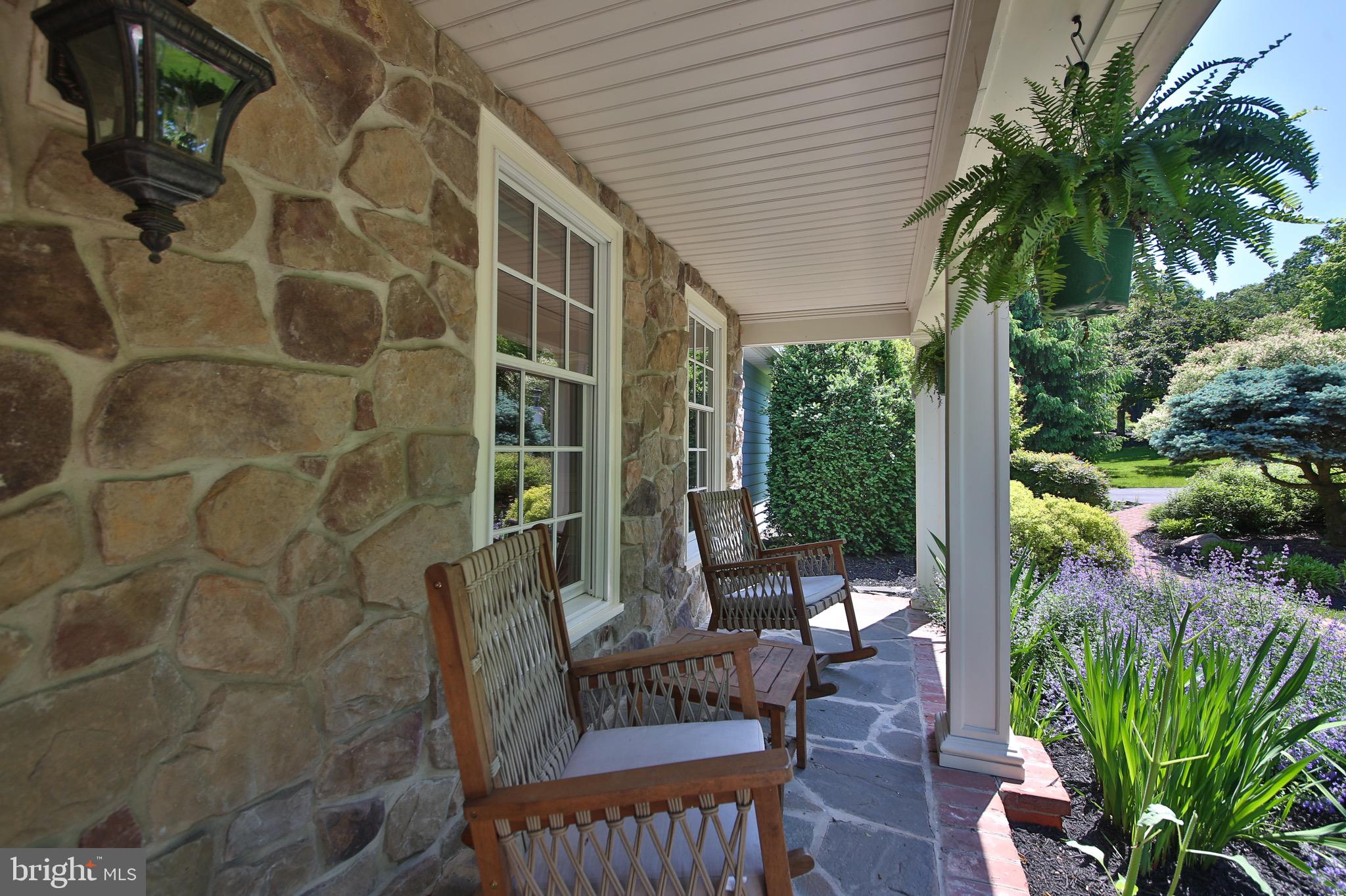 PEBBLE HILL - Residential