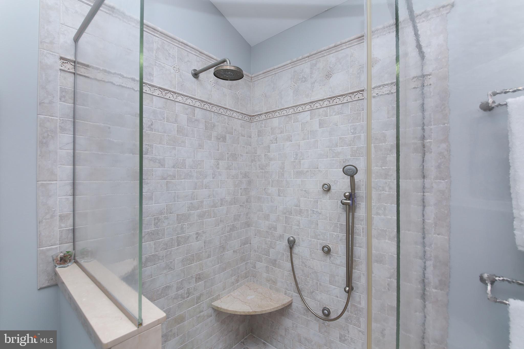 PEBBLE HILL - Residential