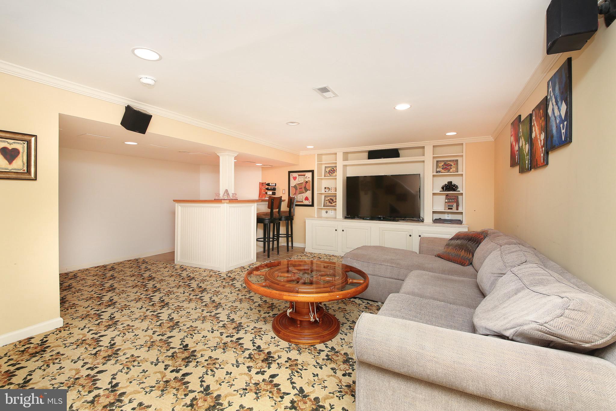 PEBBLE HILL - Residential