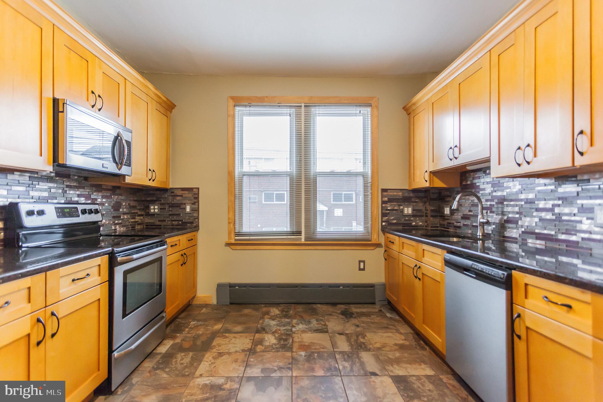 NORRISTOWN - Residential