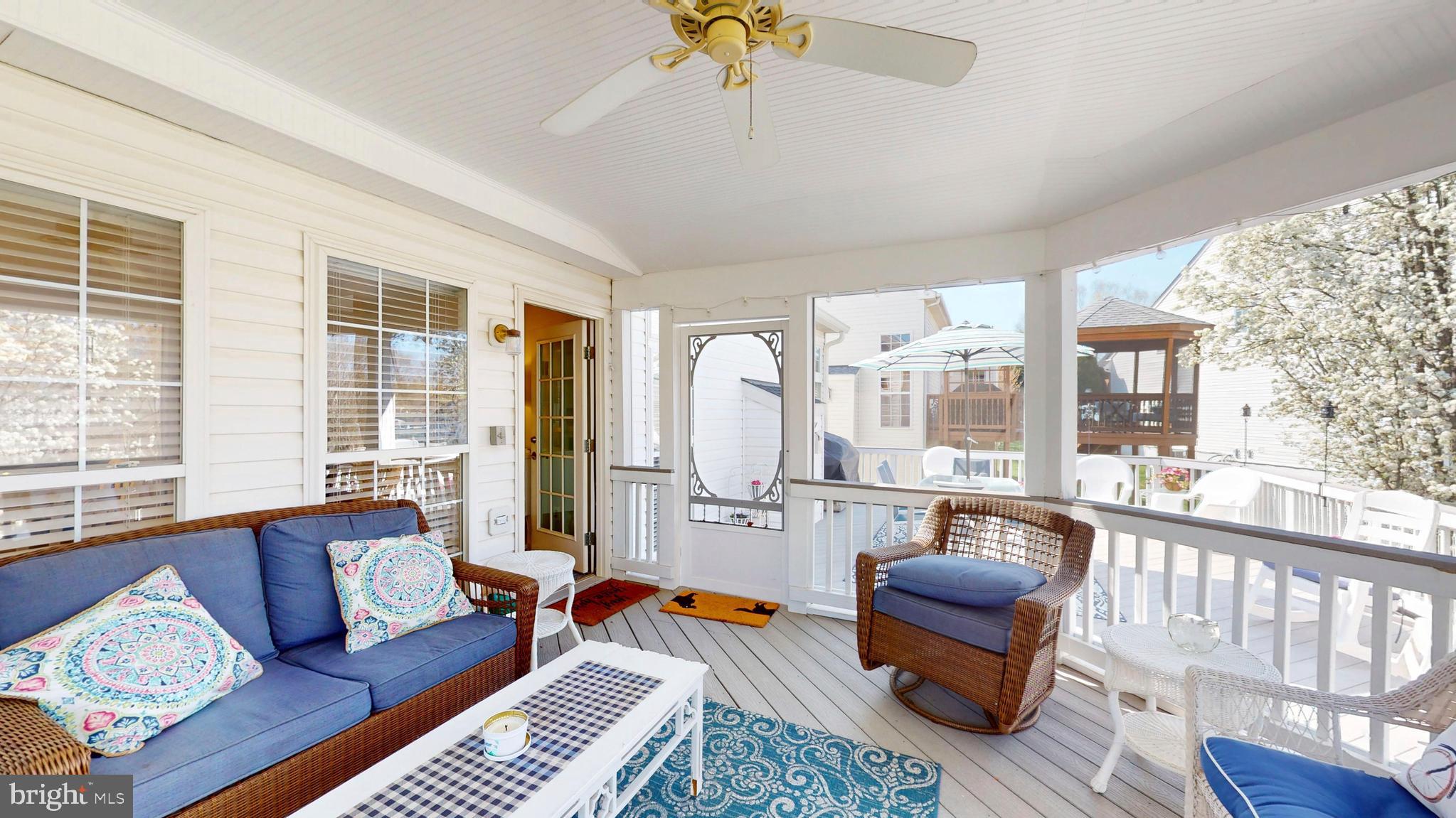 RIVER CREST - Residential