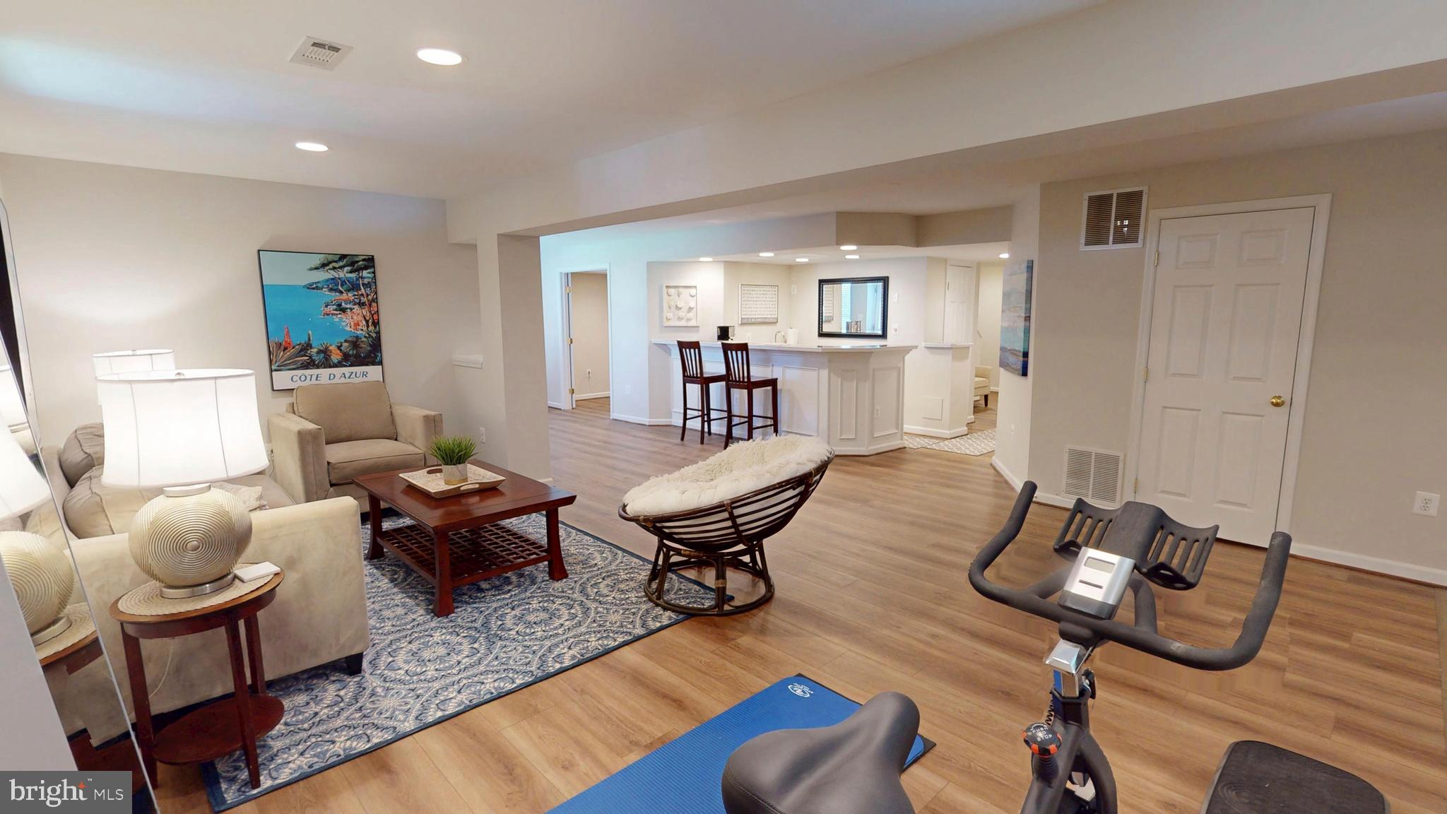 RIVER CREST - Residential