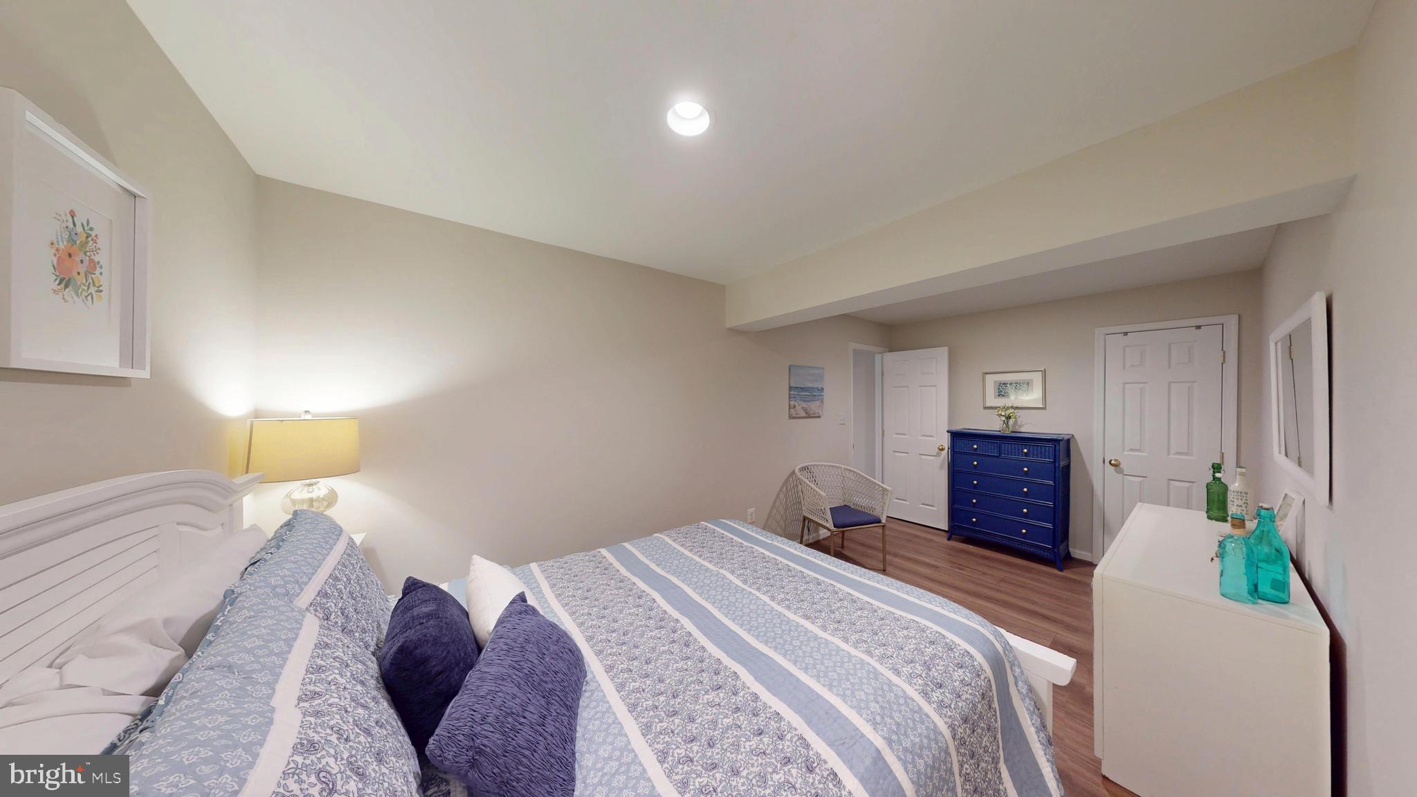 RIVER CREST - Residential