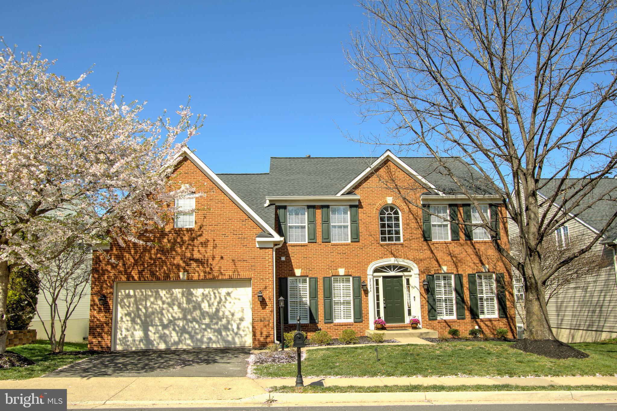 RIVER CREST - Residential