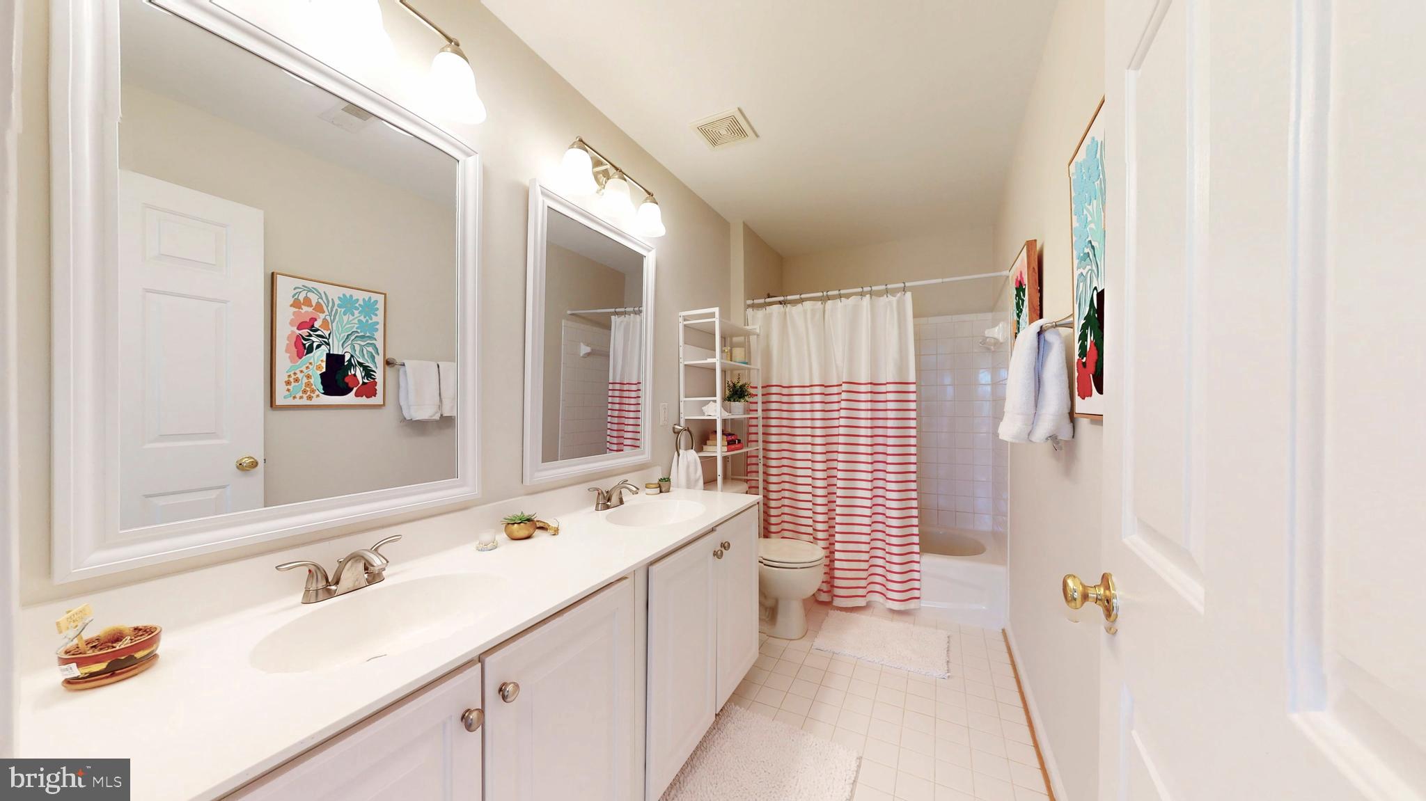 RIVER CREST - Residential