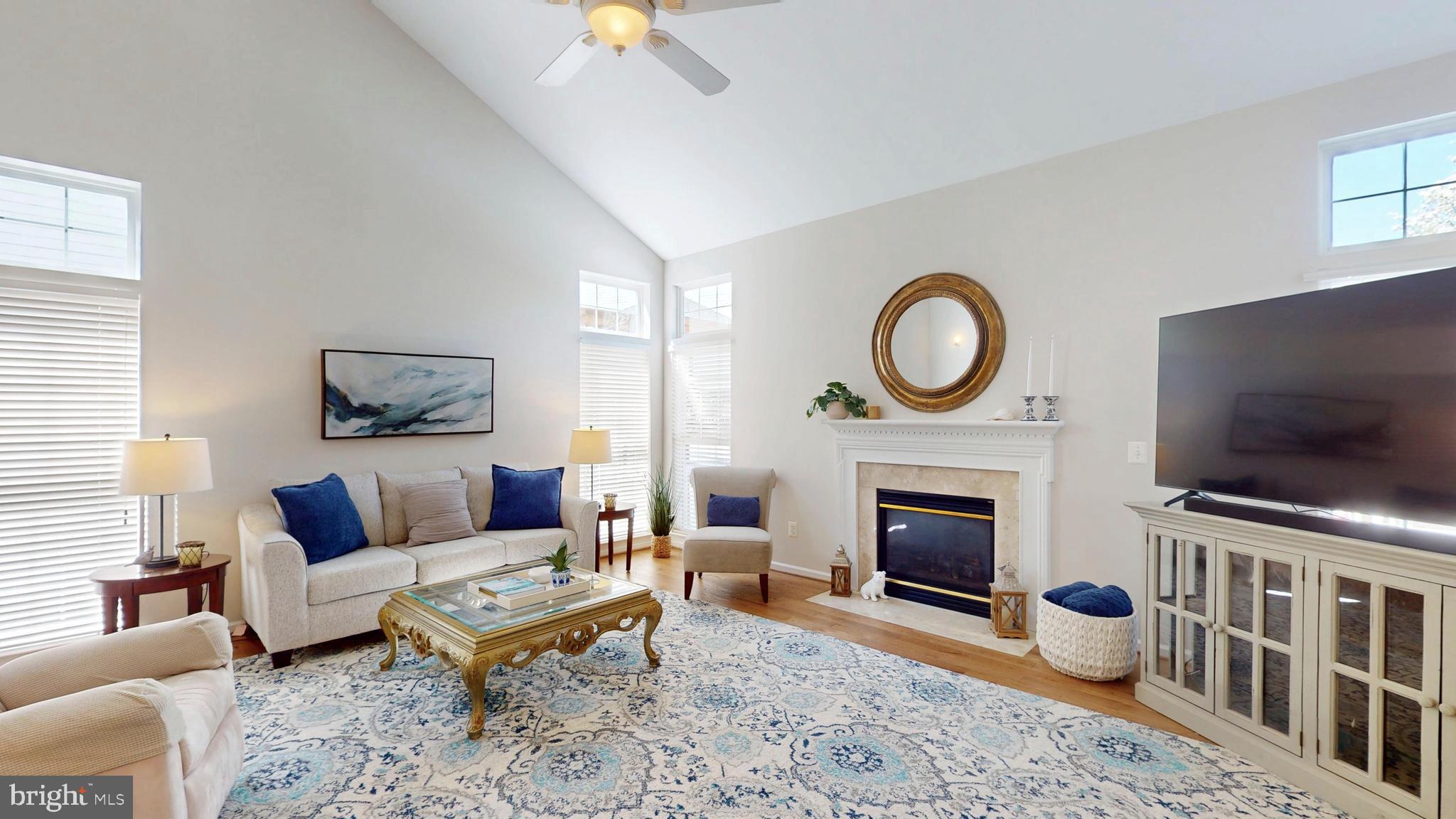 RIVER CREST - Residential