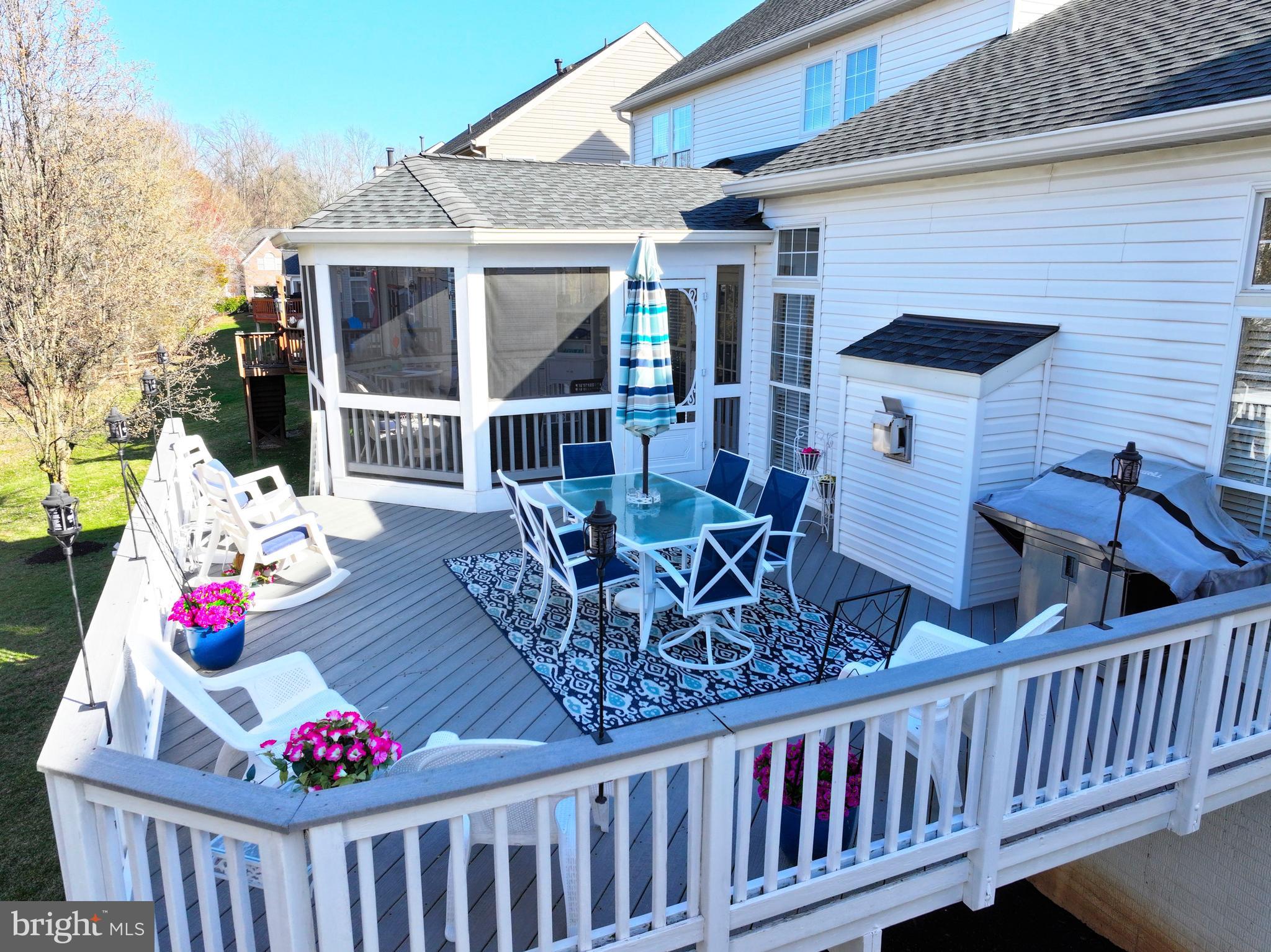 RIVER CREST - Residential