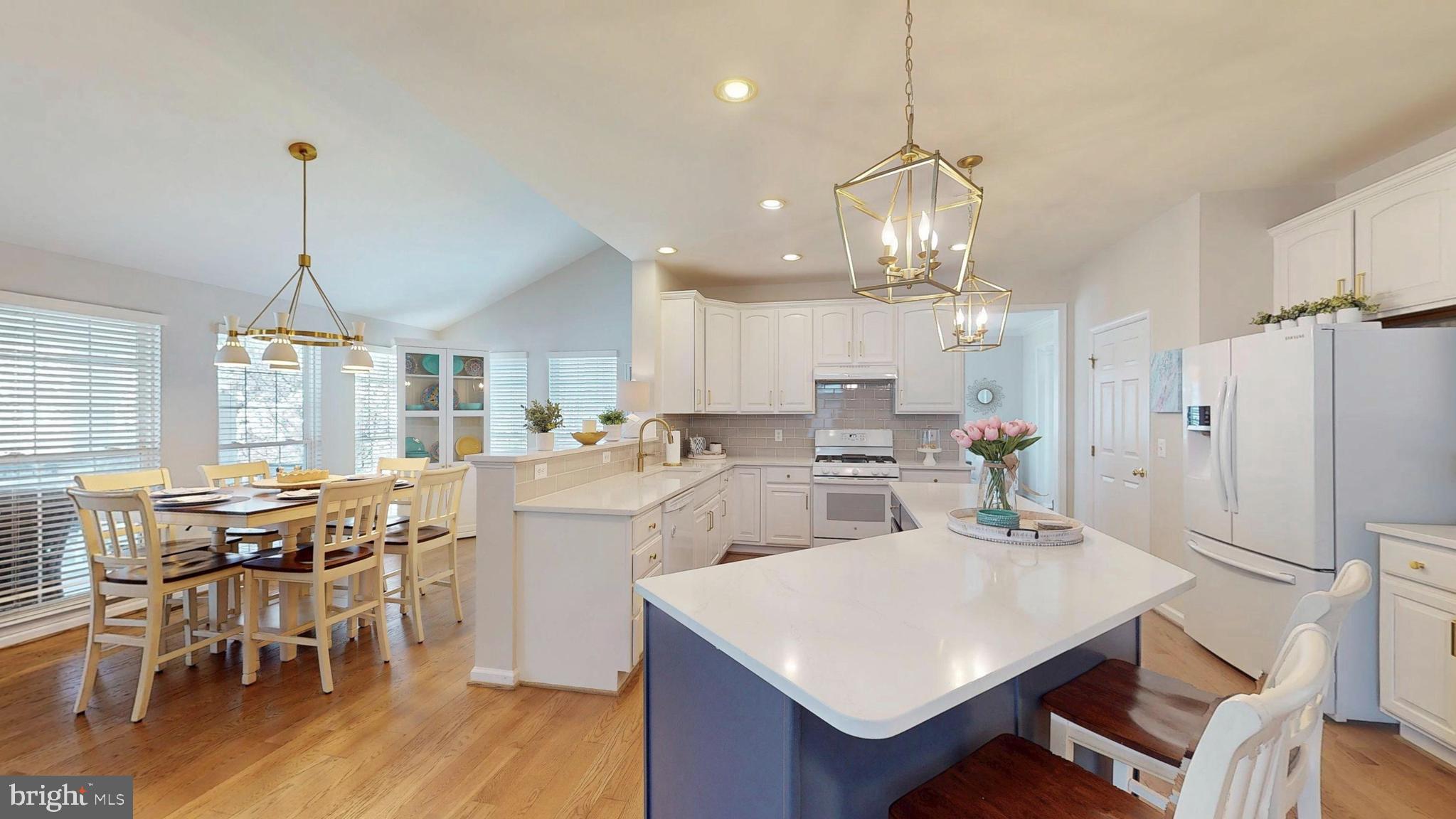 RIVER CREST - Residential