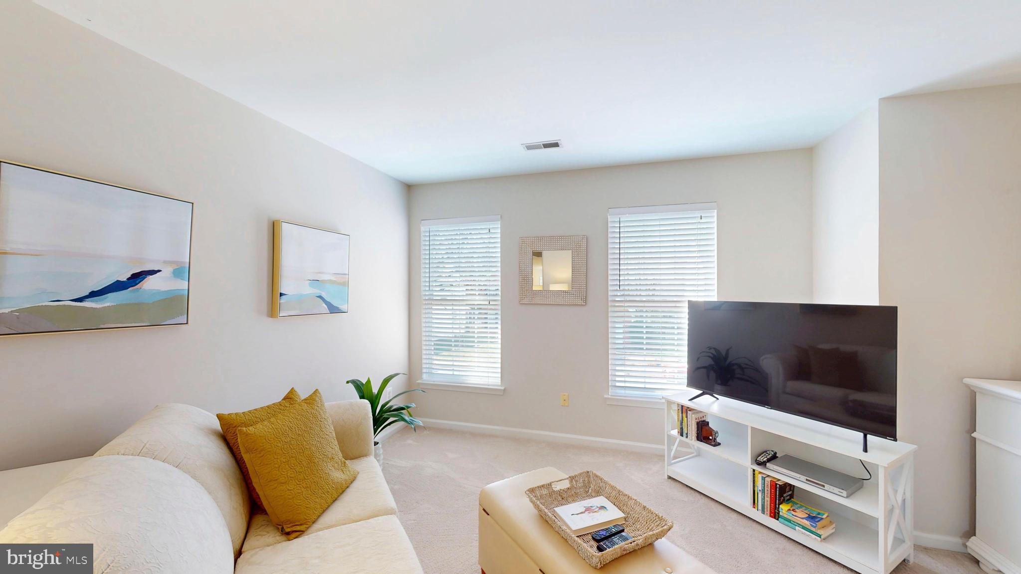 RIVER CREST - Residential