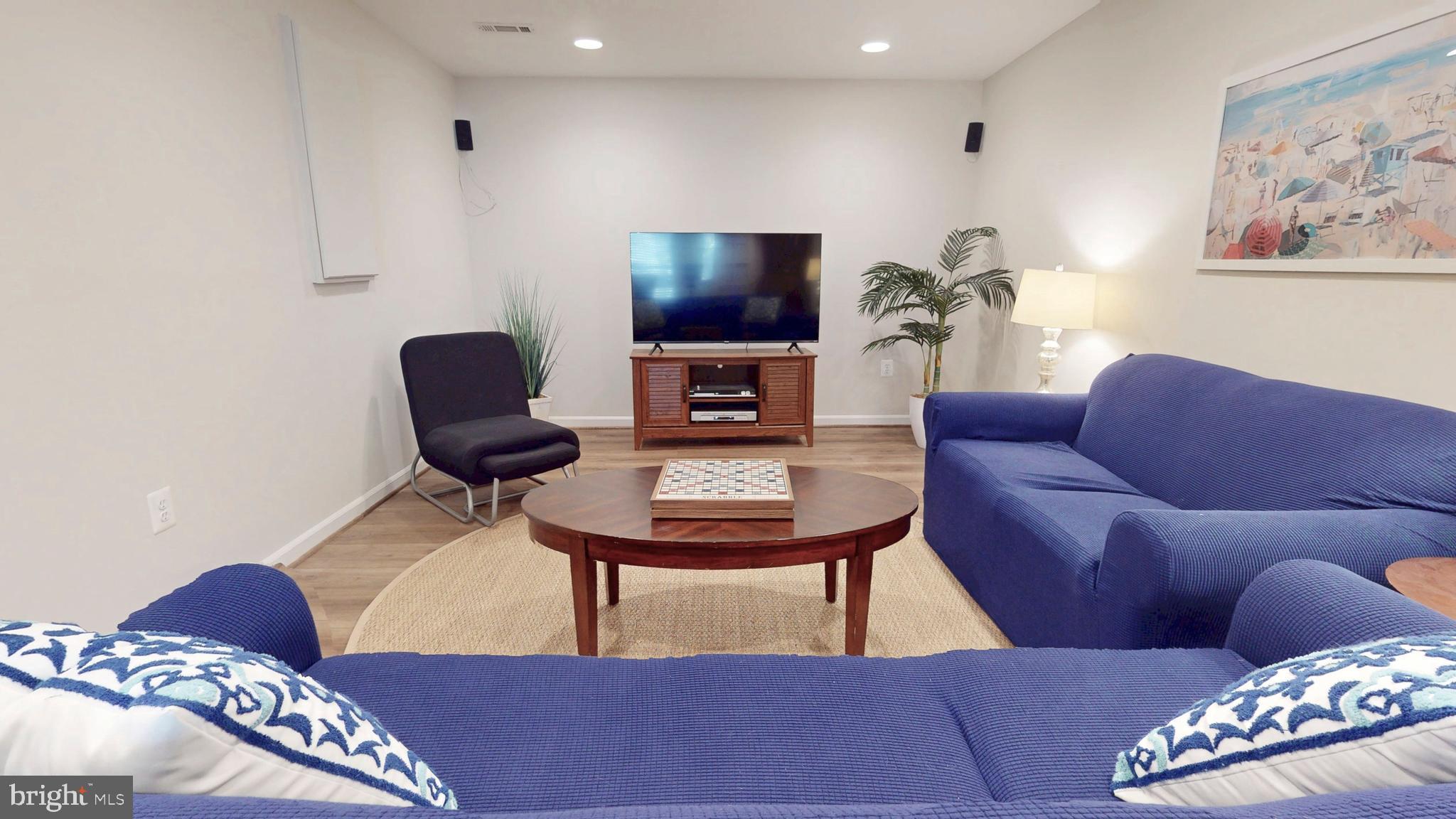 RIVER CREST - Residential