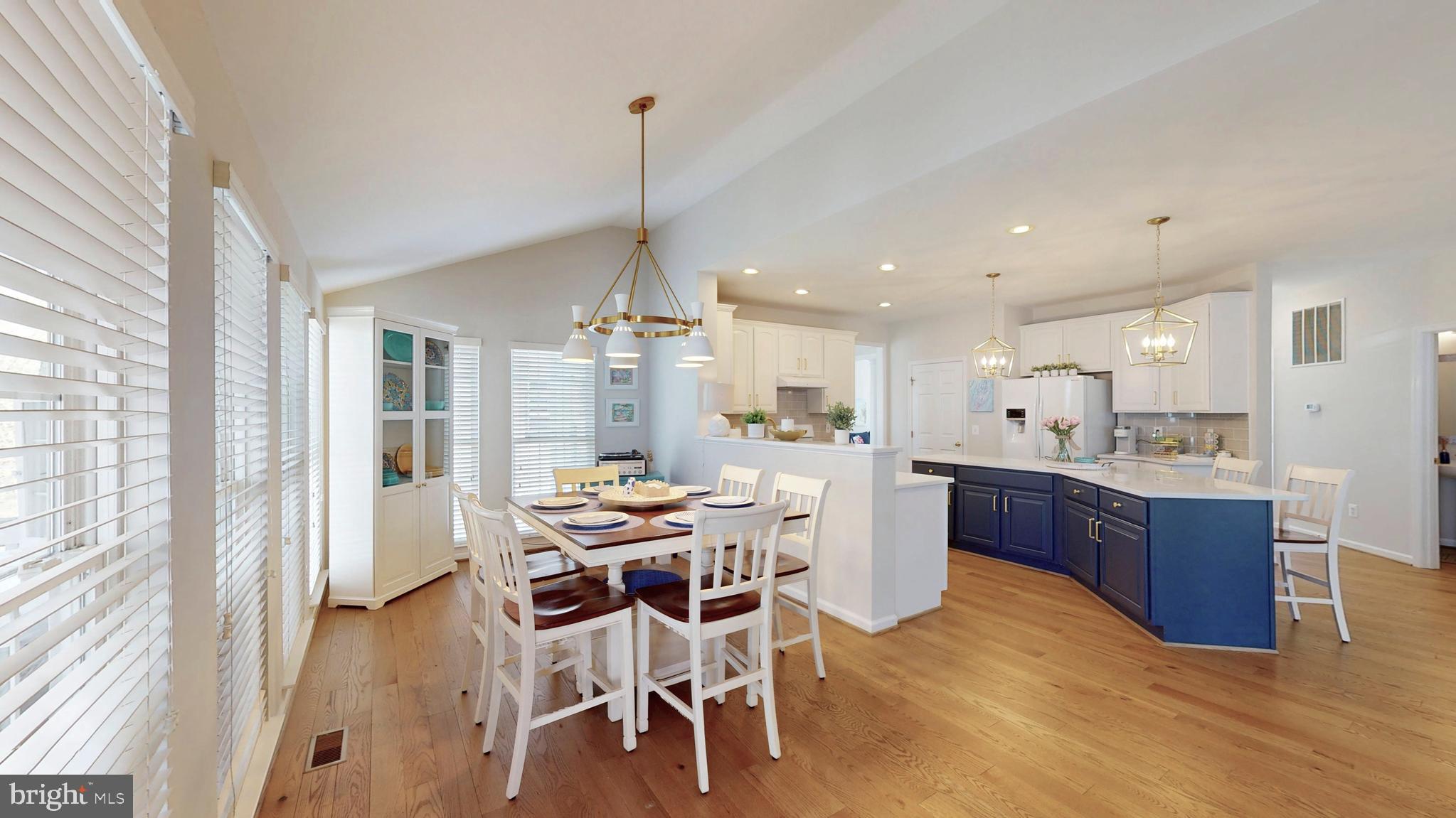 RIVER CREST - Residential