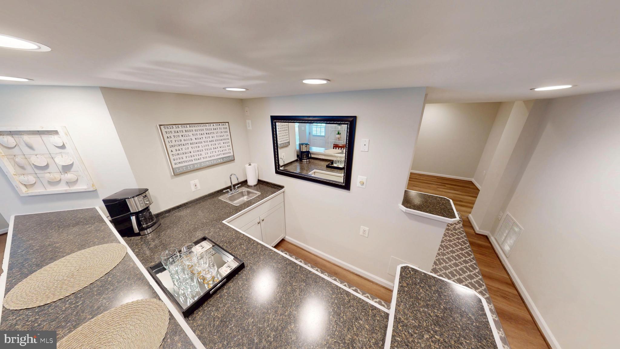 RIVER CREST - Residential