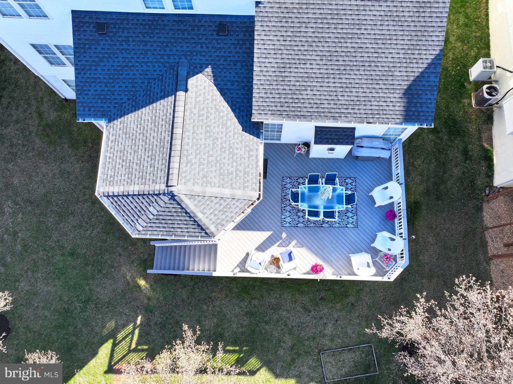 RIVER CREST - Residential