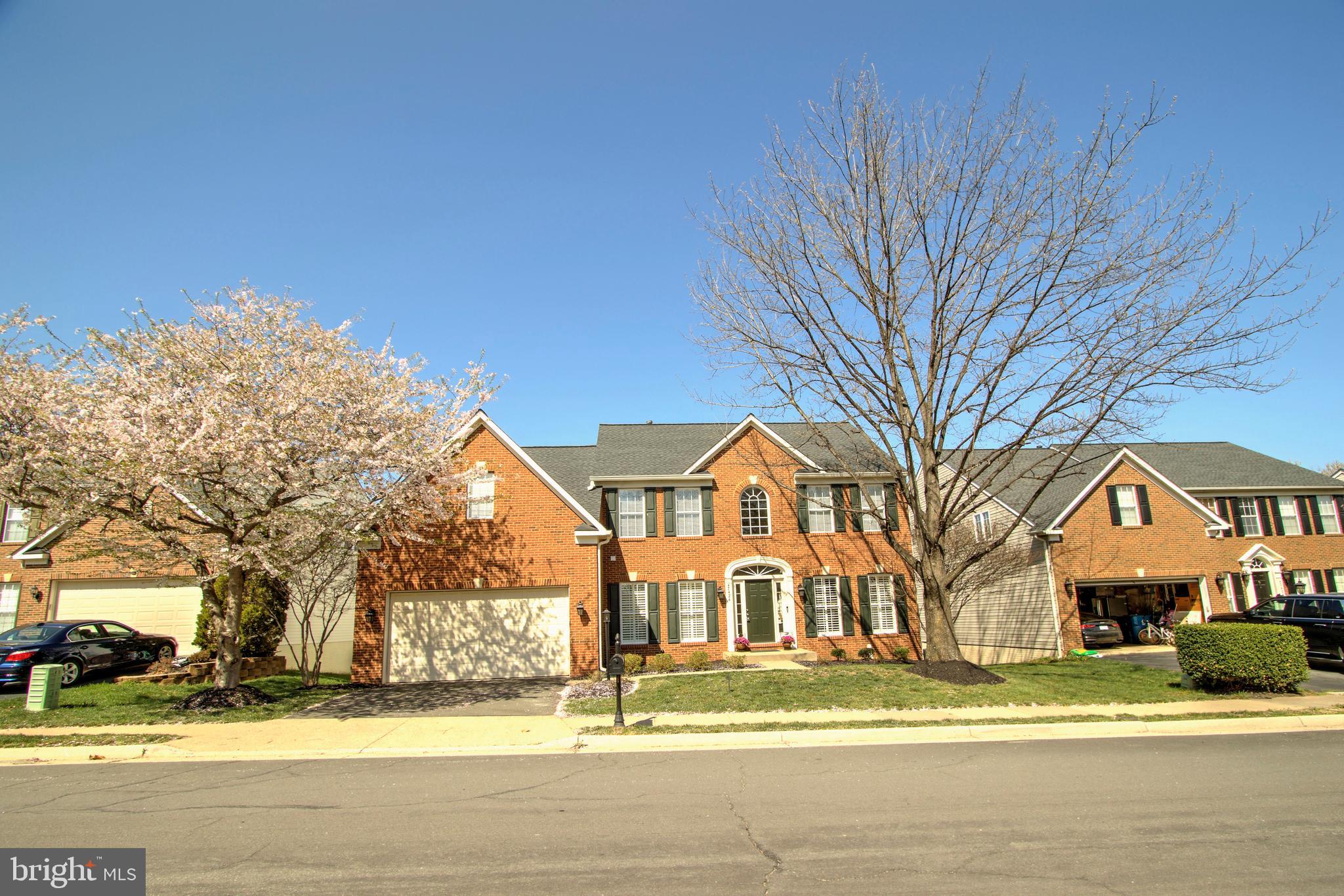 RIVER CREST - Residential