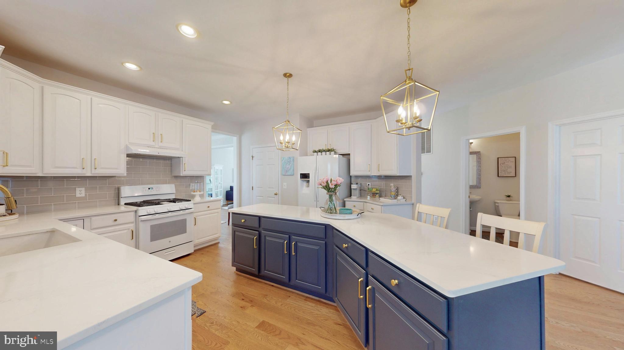 RIVER CREST - Residential