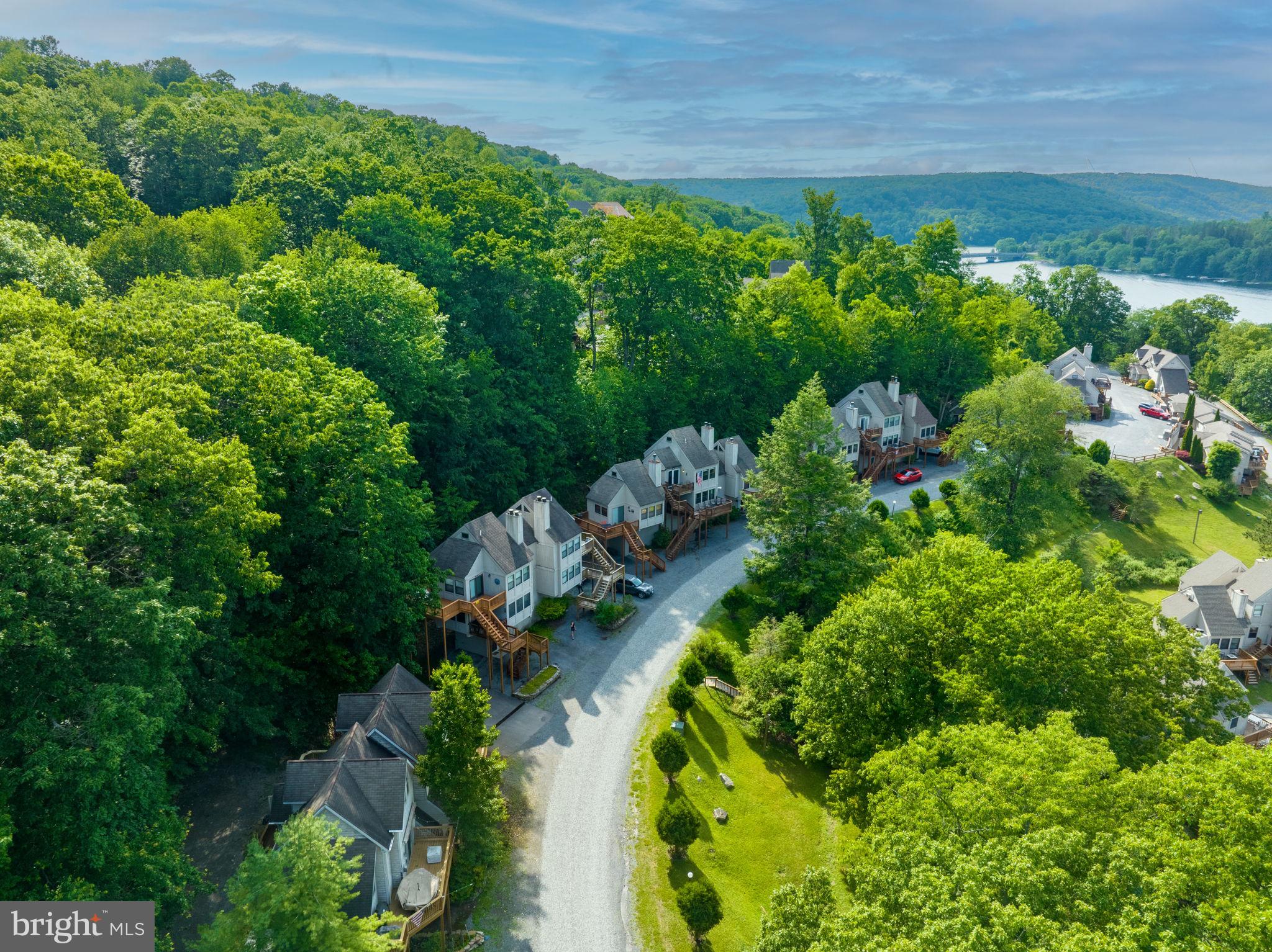 ROMAN NOSE - Residential