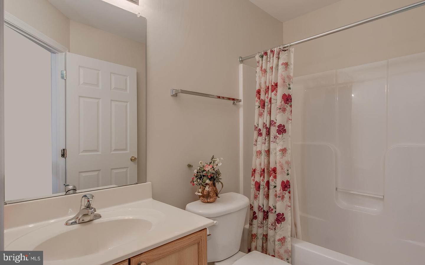 THE GALLERY - Residential Lease