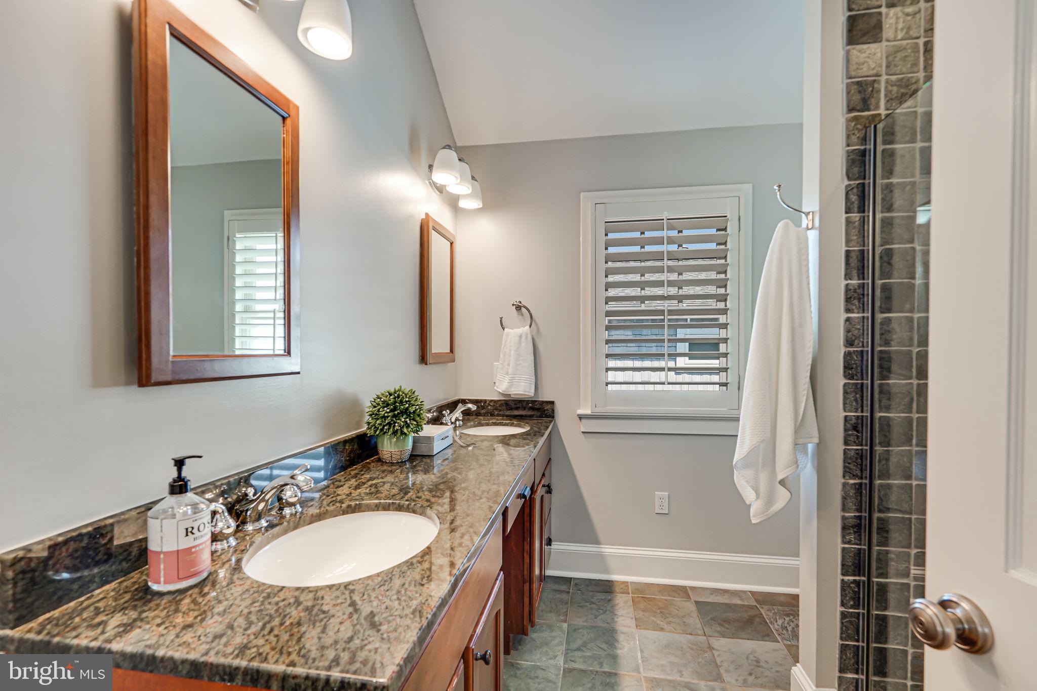 DEL RAY - Residential