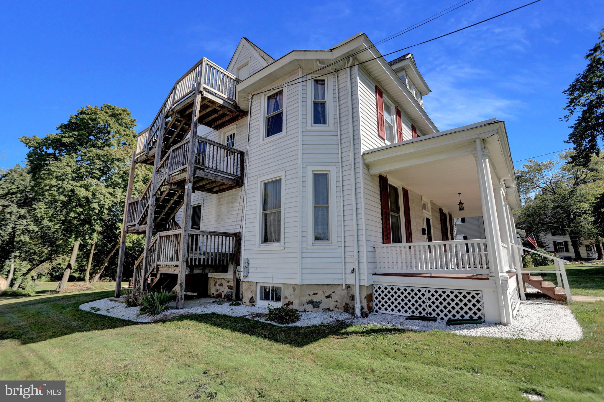 ABERDEEN HILLS - Residential