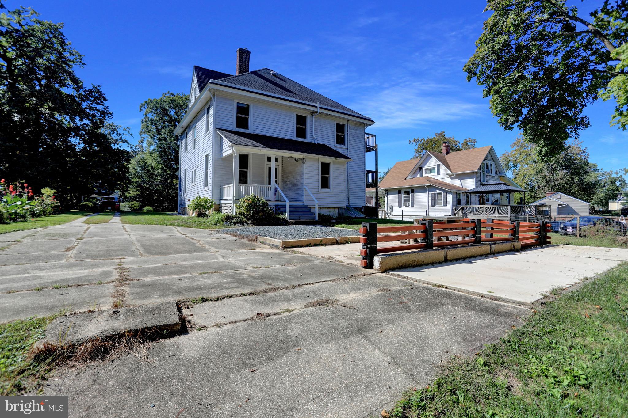 ABERDEEN HILLS - Residential