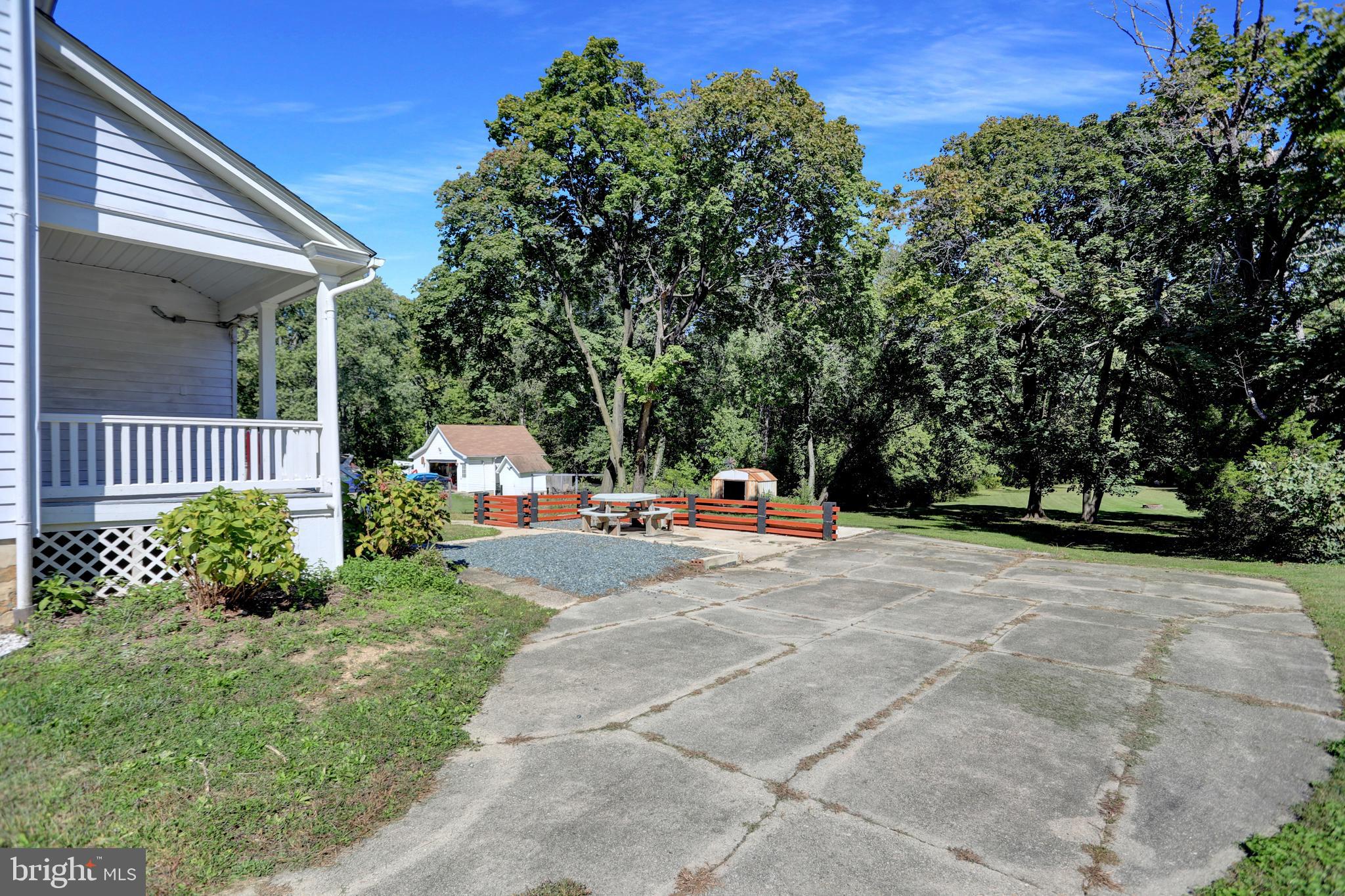 ABERDEEN HILLS - Residential