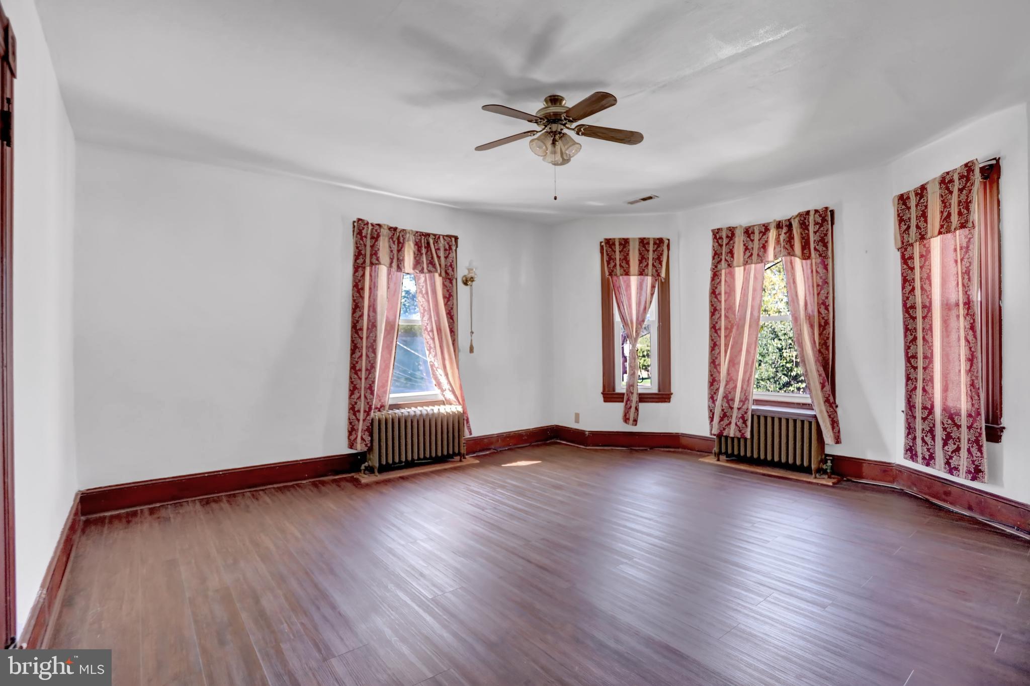 ABERDEEN HILLS - Residential