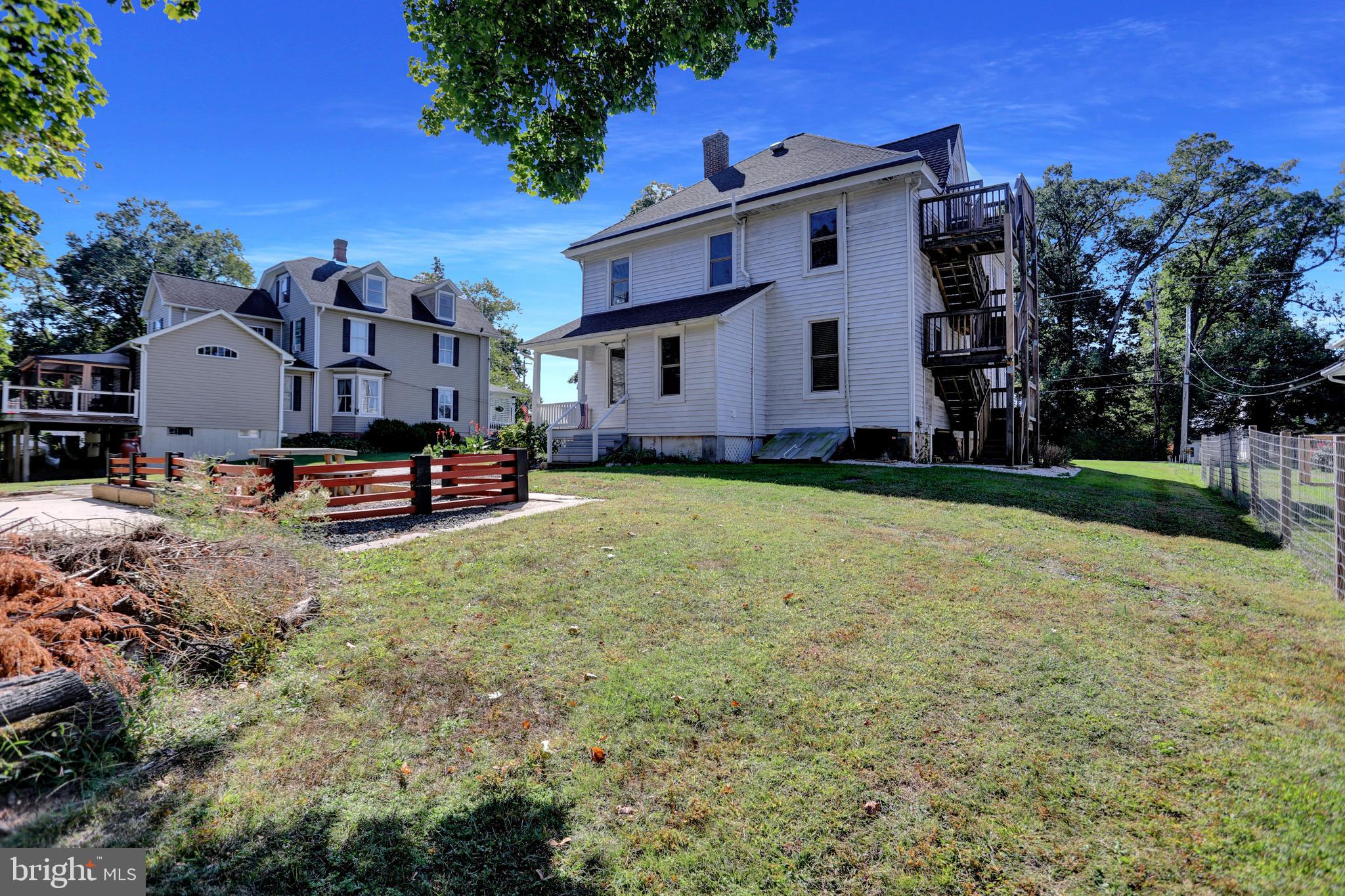 ABERDEEN HILLS - Residential