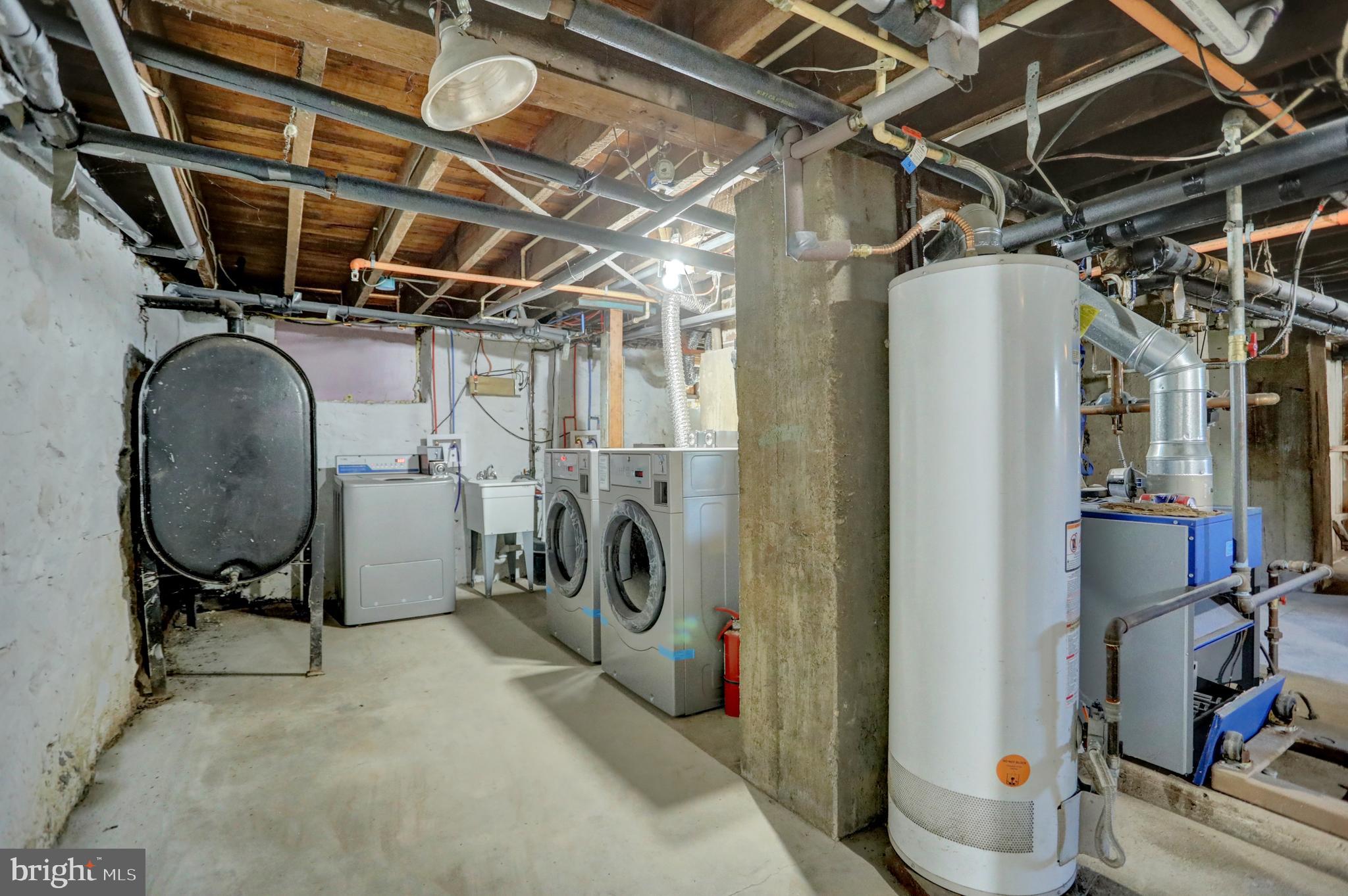 ABERDEEN HILLS - Residential