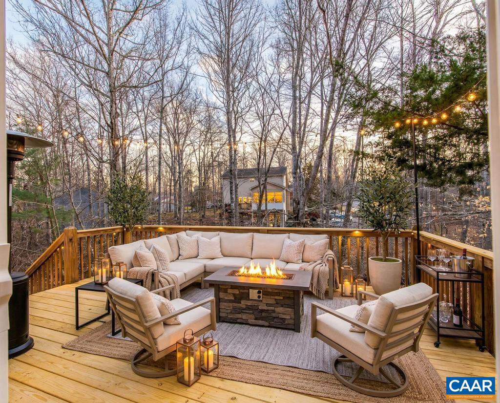 LAKE MONTICELLO - Residential