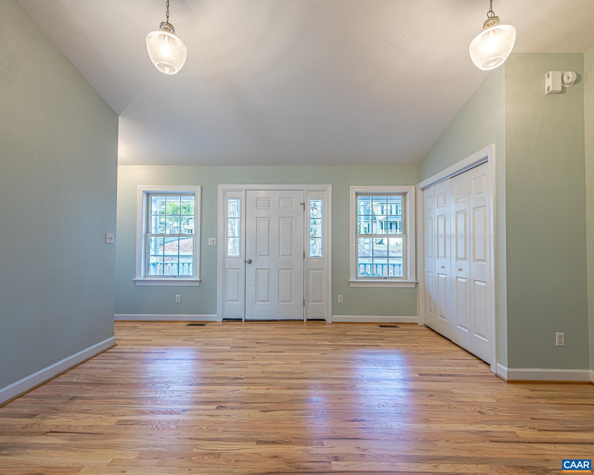 LAKE MONTICELLO - Residential