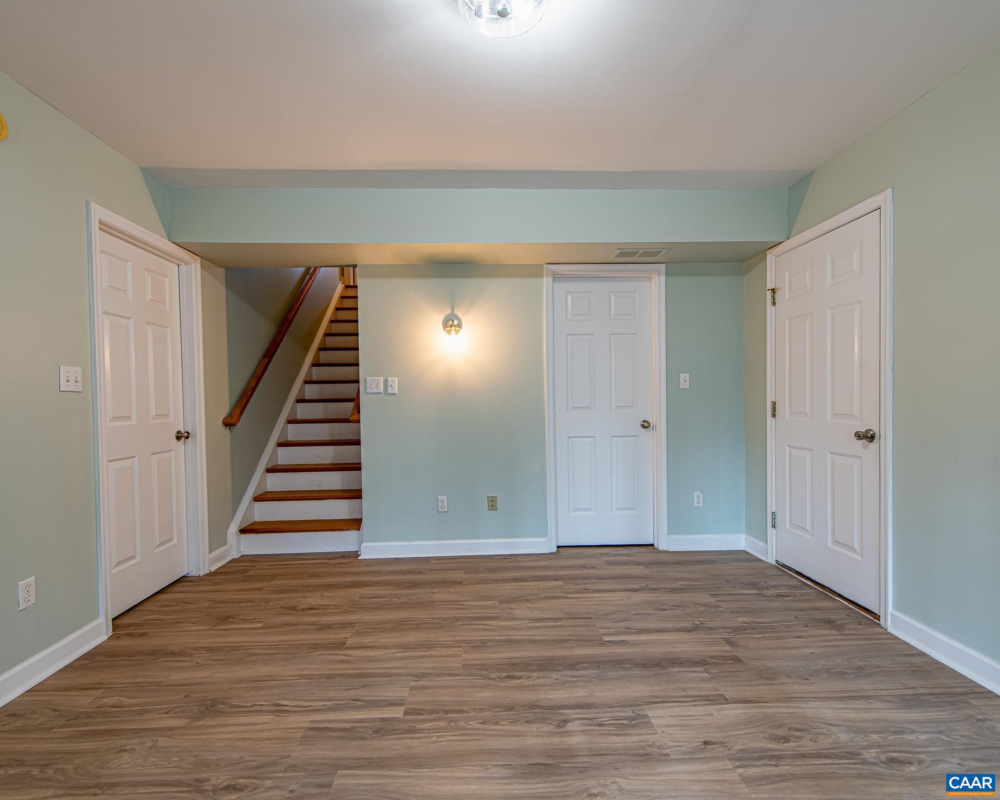 LAKE MONTICELLO - Residential