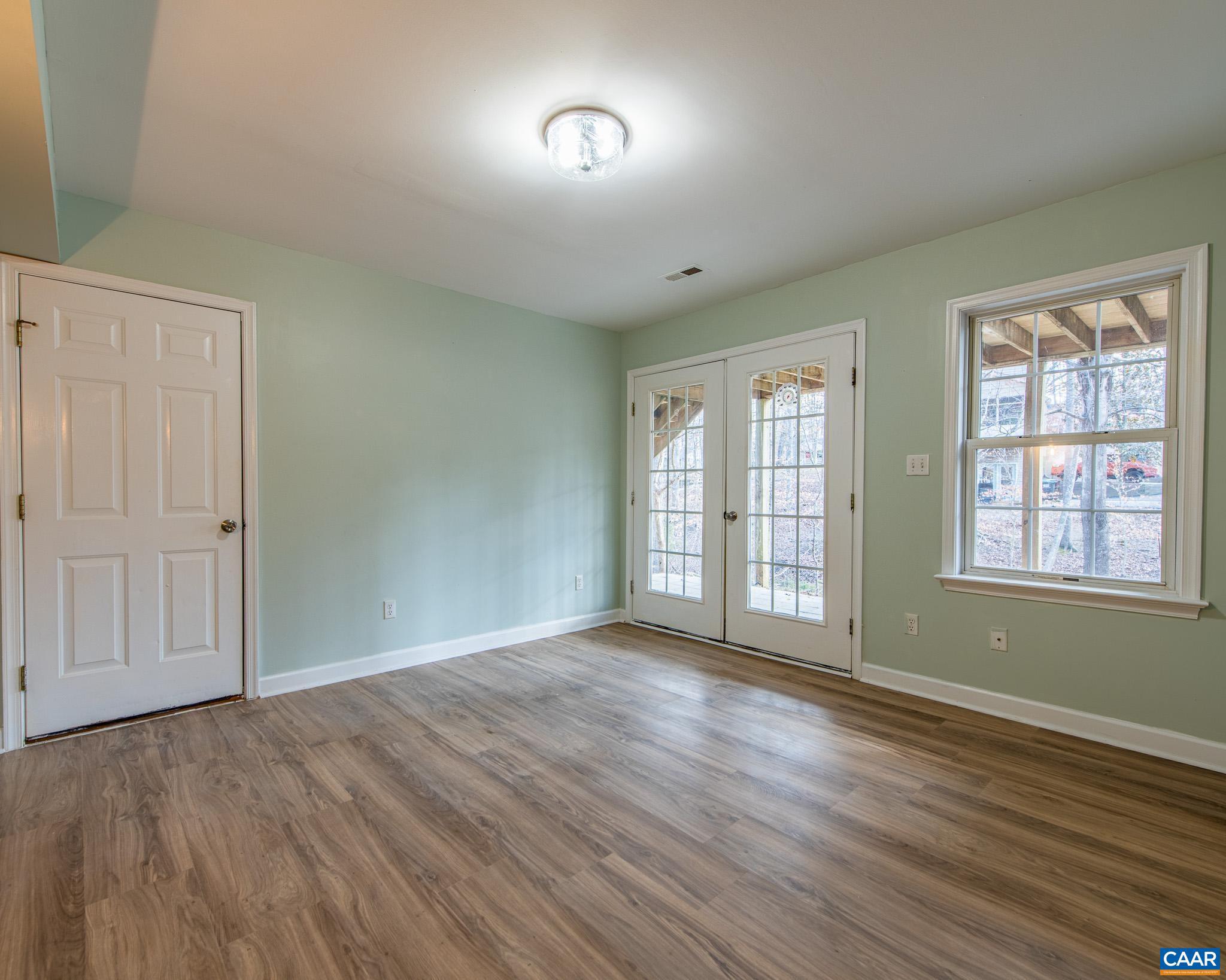 LAKE MONTICELLO - Residential