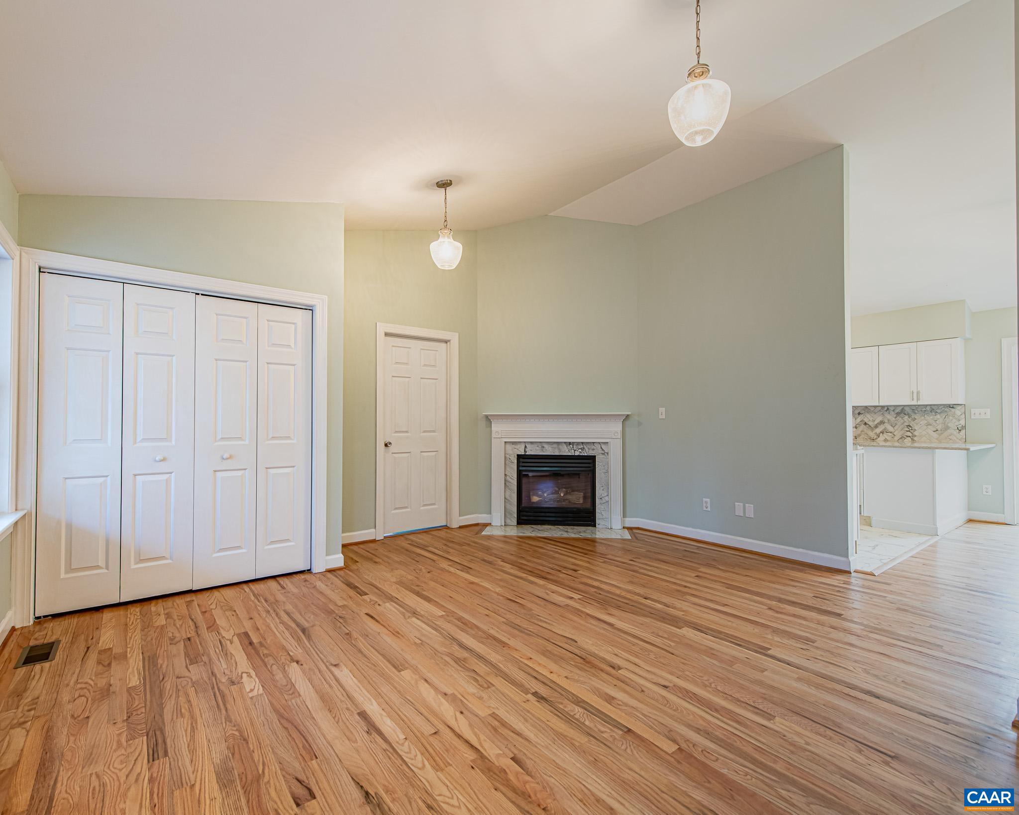 LAKE MONTICELLO - Residential