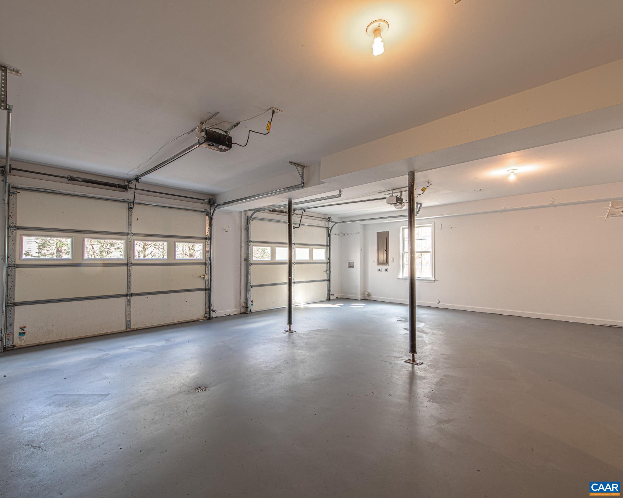 LAKE MONTICELLO - Residential