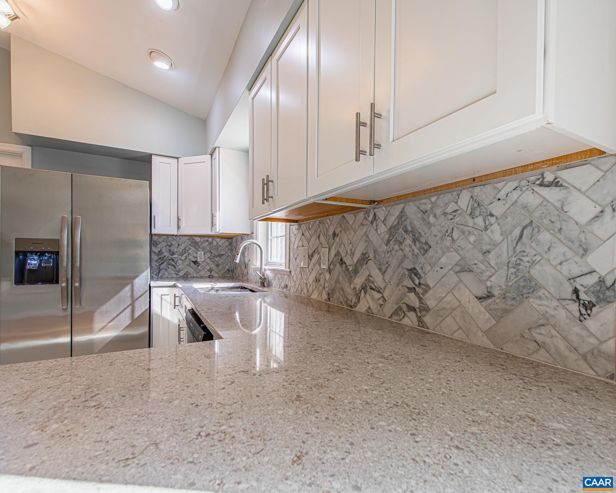 LAKE MONTICELLO - Residential