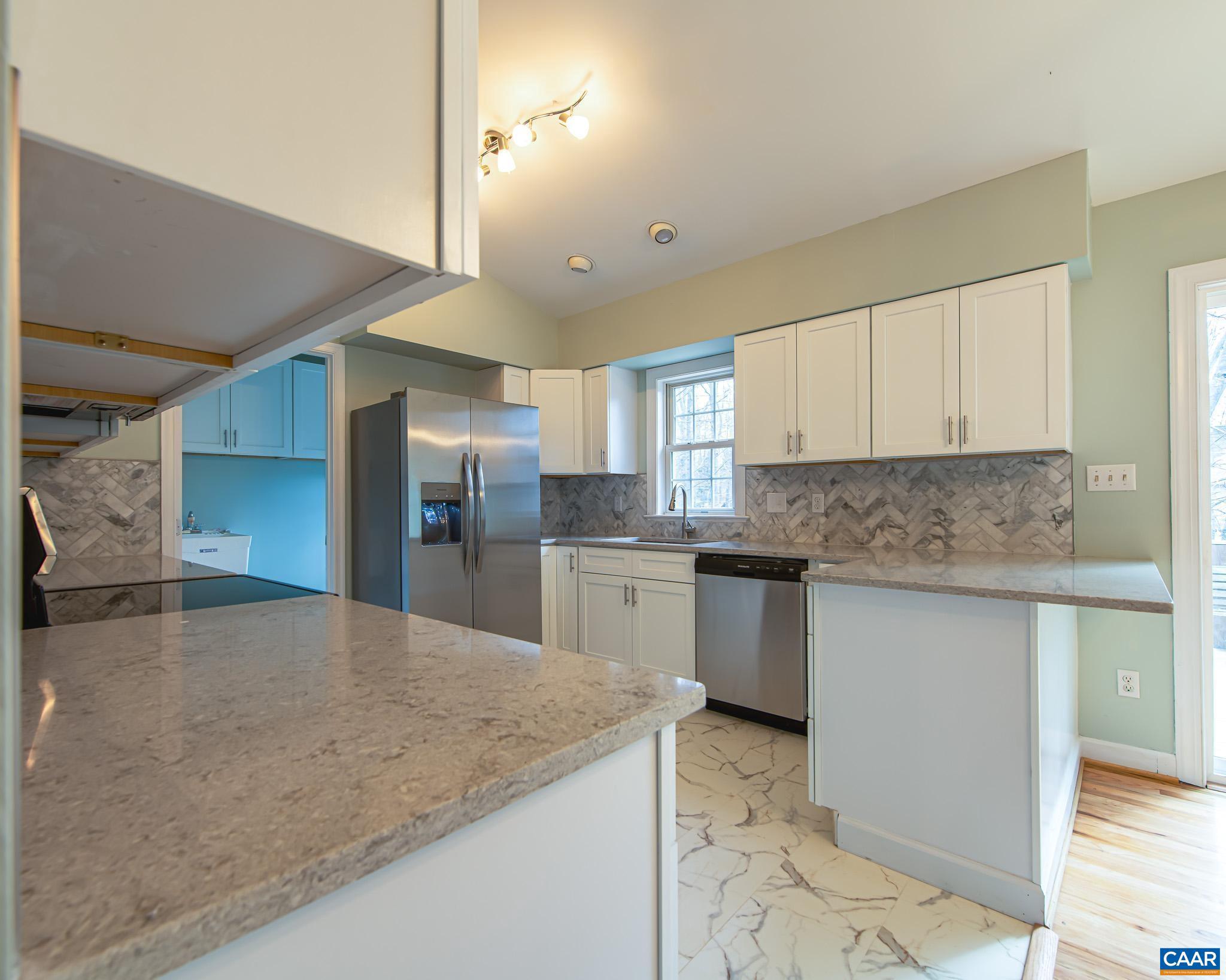 LAKE MONTICELLO - Residential