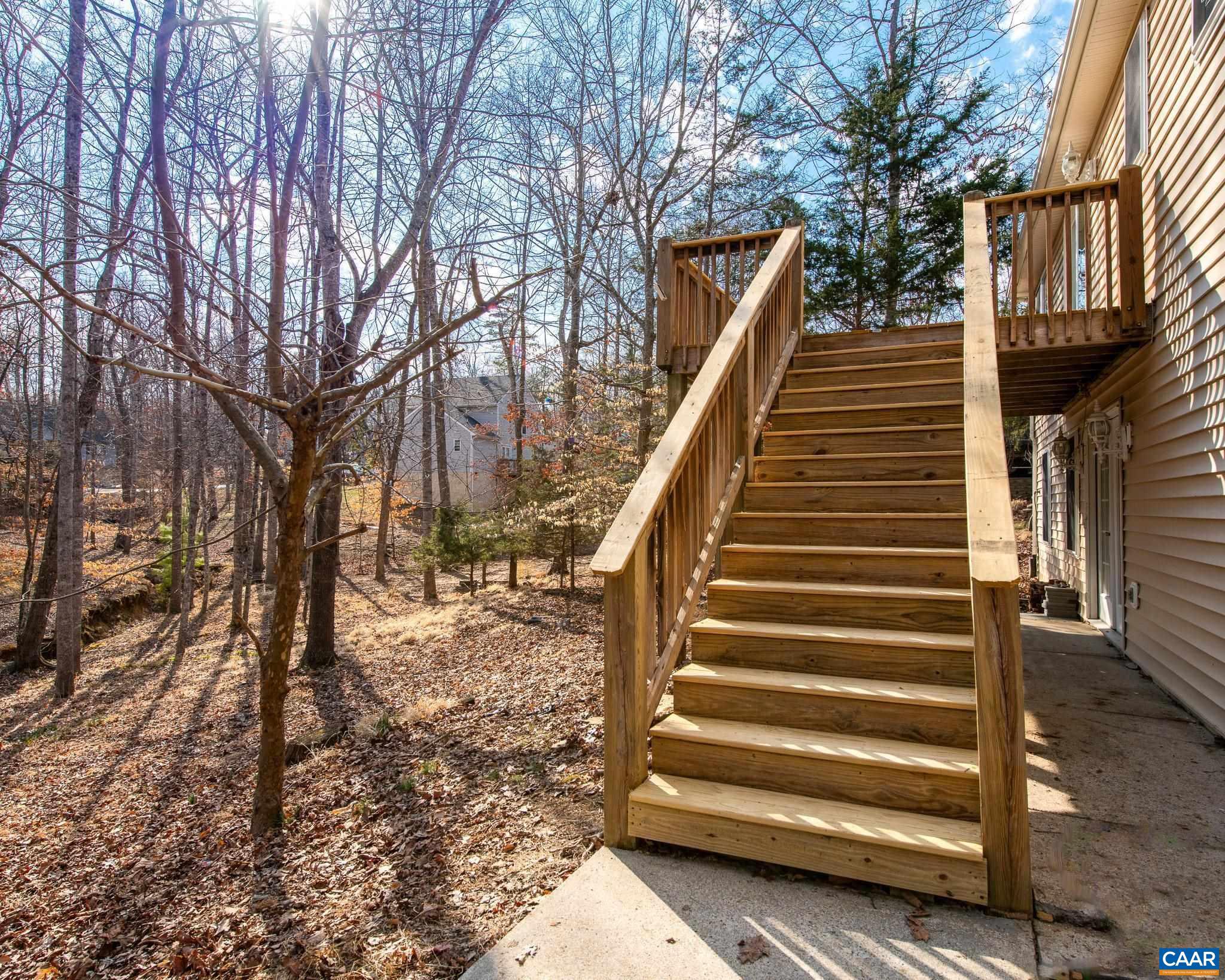 LAKE MONTICELLO - Residential