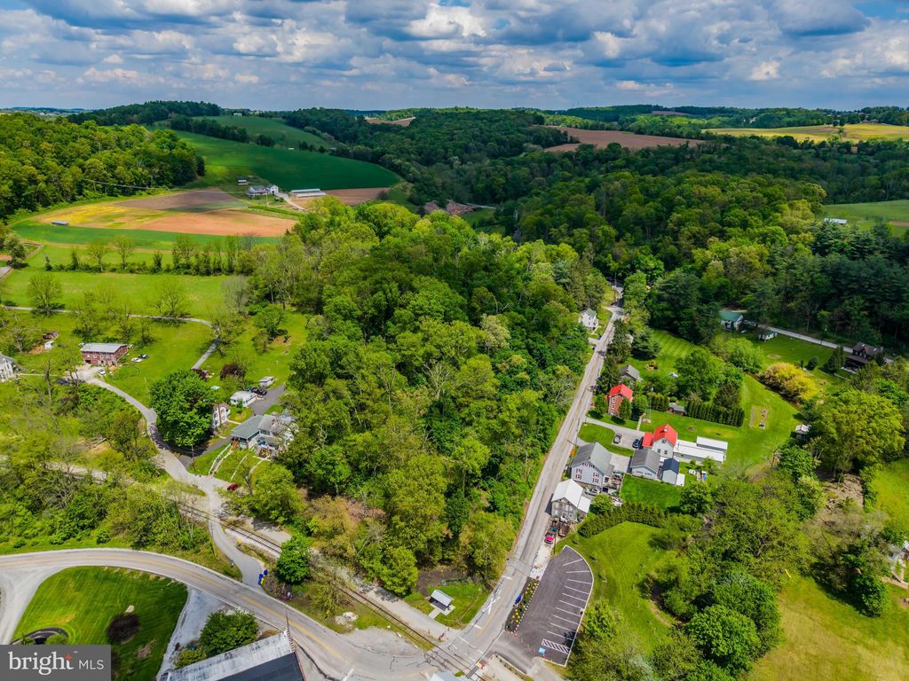 Photo of 0 W Clearview Drive, GLEN ROCK, PA 17327 (MLS # PAYK2084606)