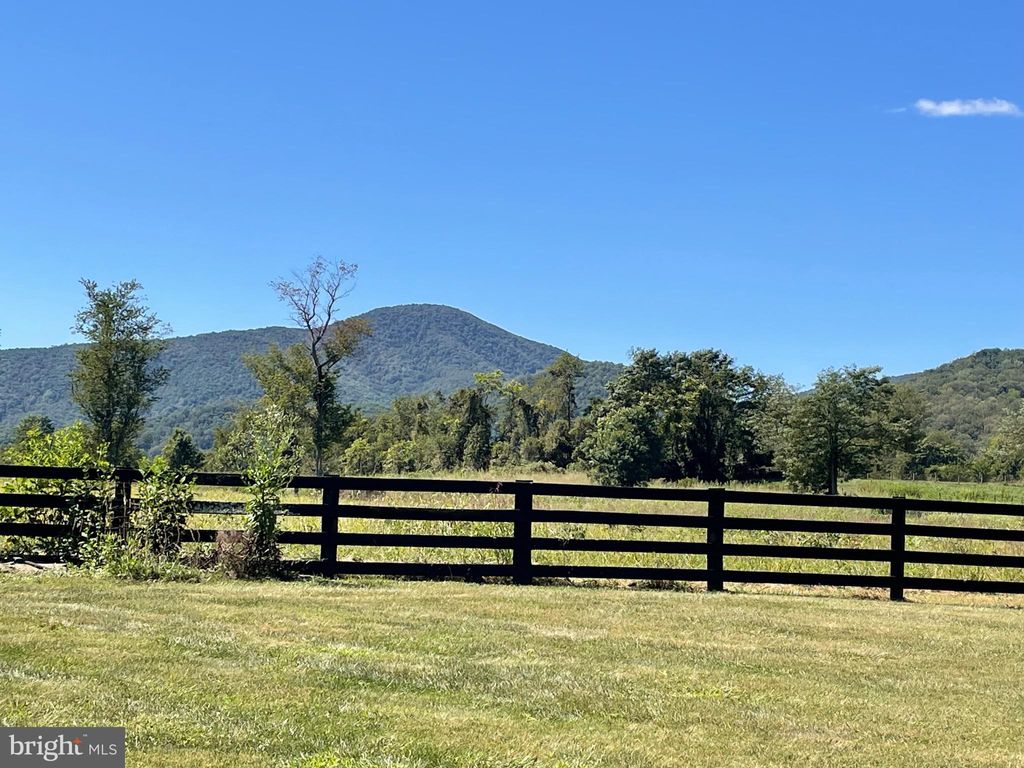 Photo of 521 Dearing Road, HUNTLY, VA 22640 (MLS # VARP2002286)