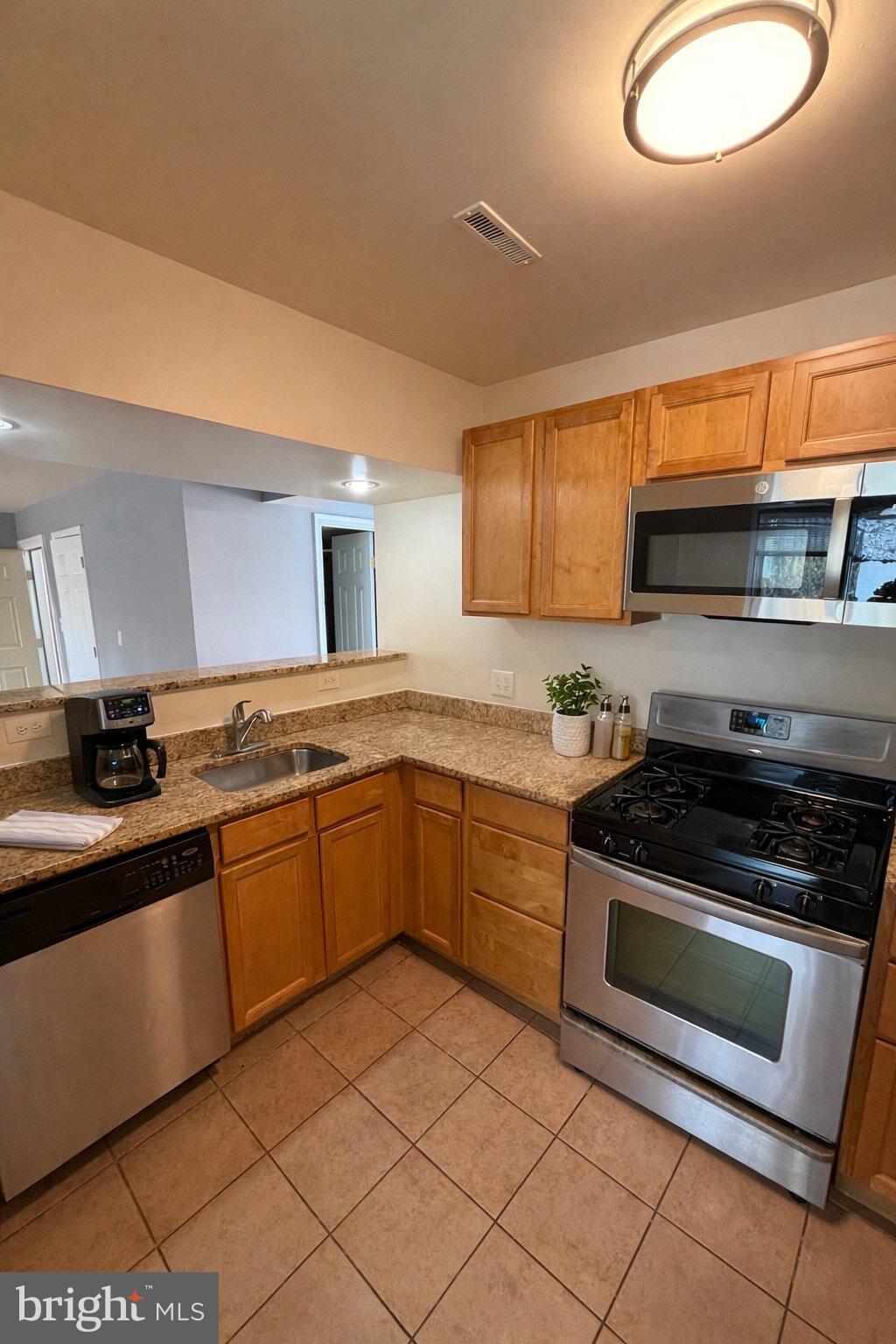 MARKHAM VIEW CONDOMINIUMS - Residential