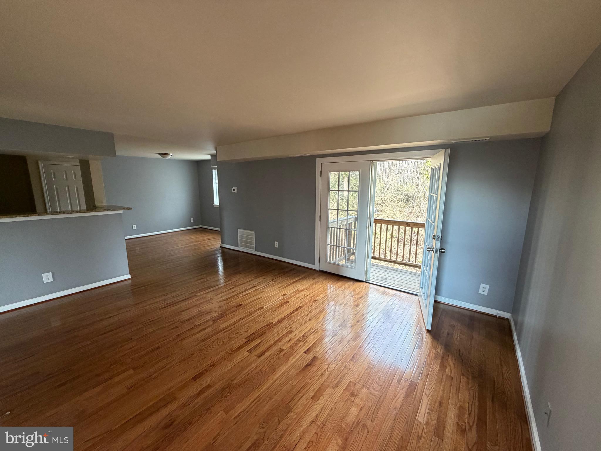 MARKHAM VIEW CONDOMINIUMS - Residential