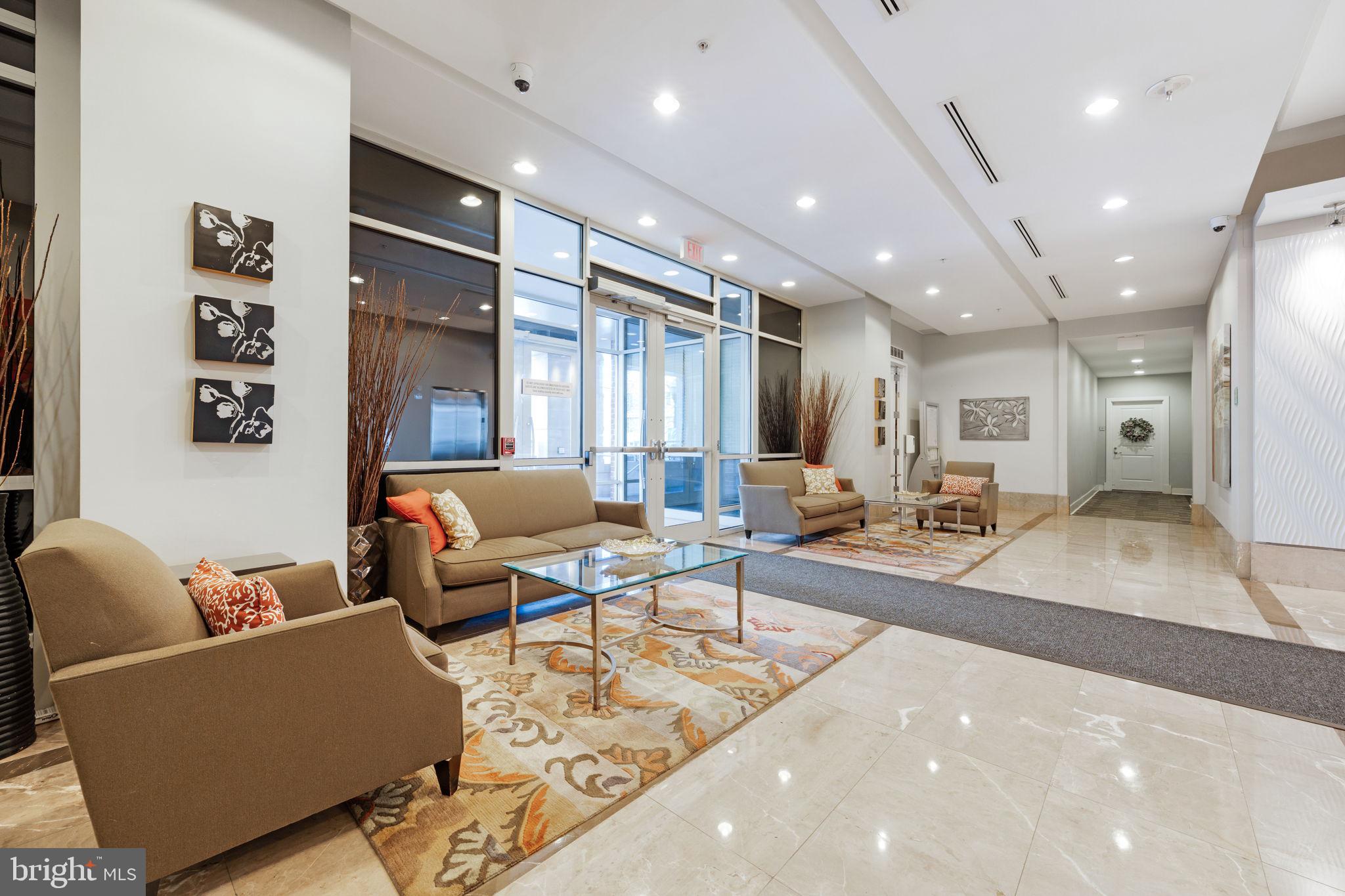 THE HAWTHORN CONDOMINIUM - Residential