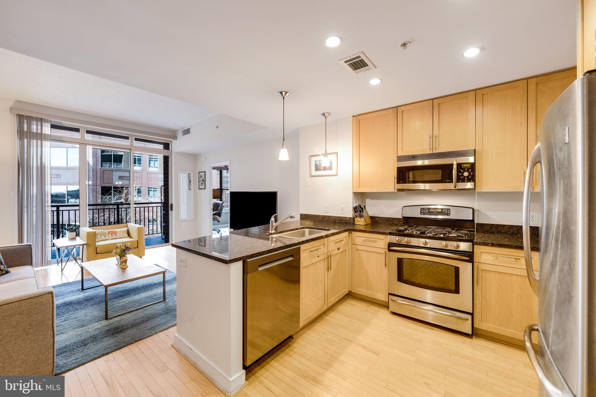 THE HAWTHORN CONDOMINIUM - Residential